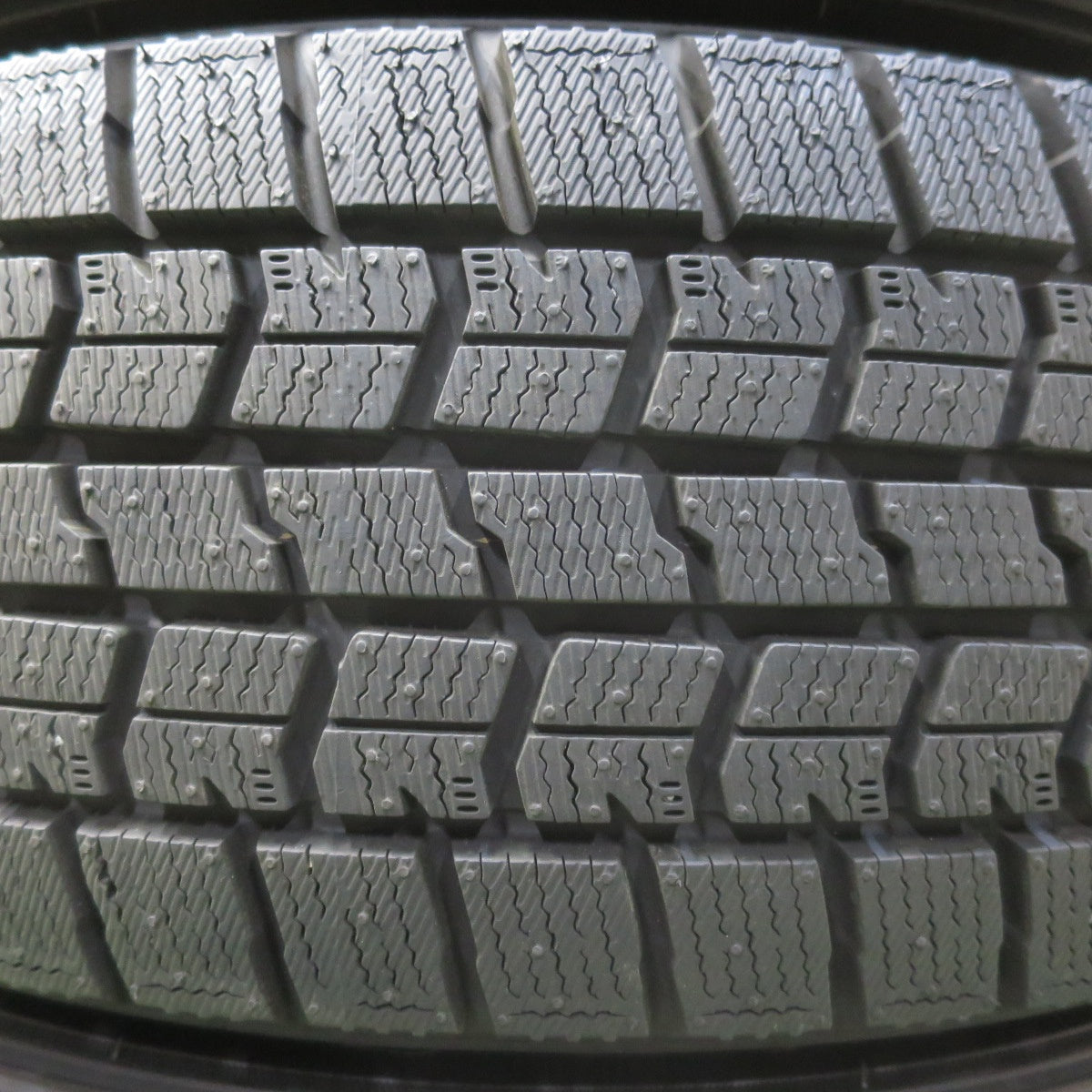 超バリ溝!22年!キレイ!ほぼ10分★ライズ ロッキー 等 195/65R16 スタッドレス グッドイヤー アイスナビ7 ravrion RS01 ラブリオン 16インチ PCD100/5H★5090904イス