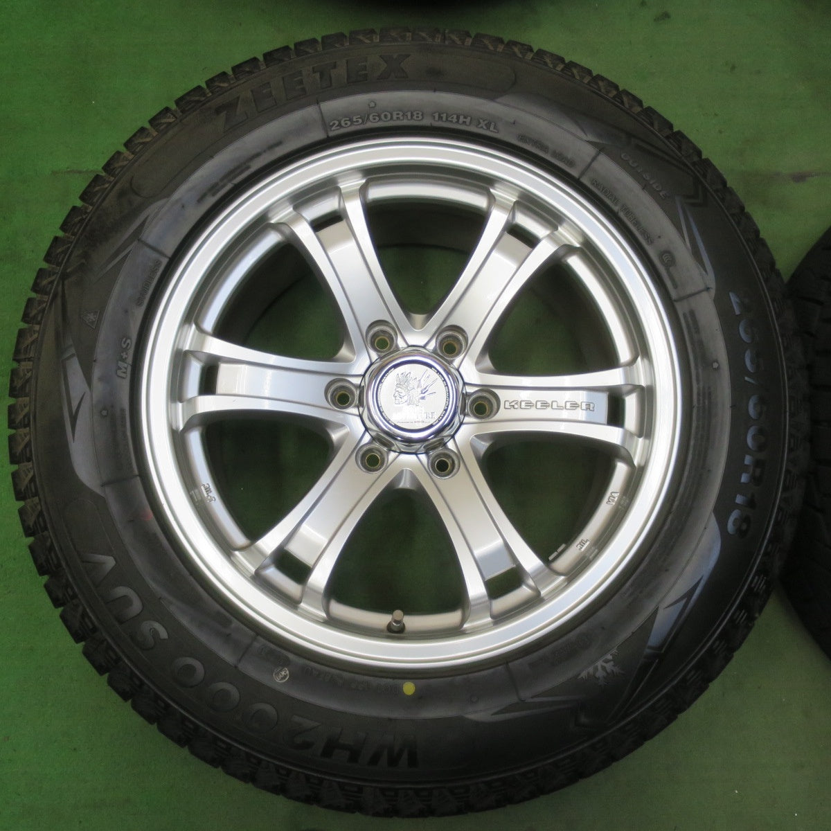 バリ溝!24年!キレイ!9.5分以上★KEELER 265/60R18 スタッドレス ジーテックス WH2000 SUV WEDS ADVENTURE キーラー 18インチ PCD139.7/6H★5092702イス