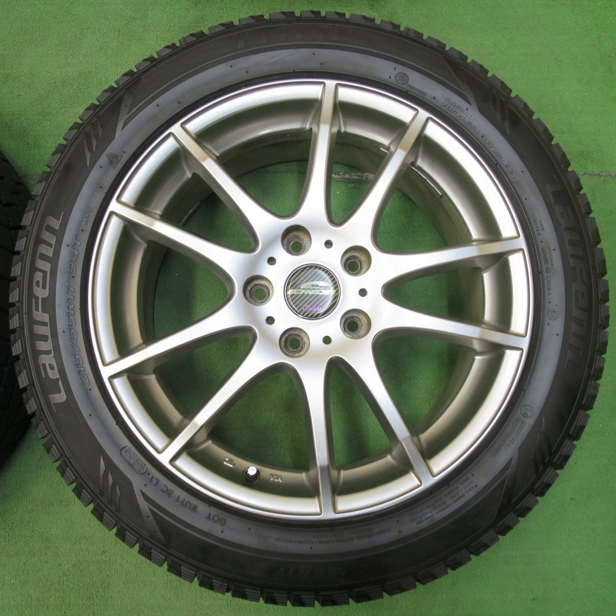 バリ溝!22年!キレイ!9.5分以上★スタッドレス 215/55R17 ラウフェン I FIT IZ SCHNEIDER シュナイダー 17インチ PCD114.3/5H★5011605イス
