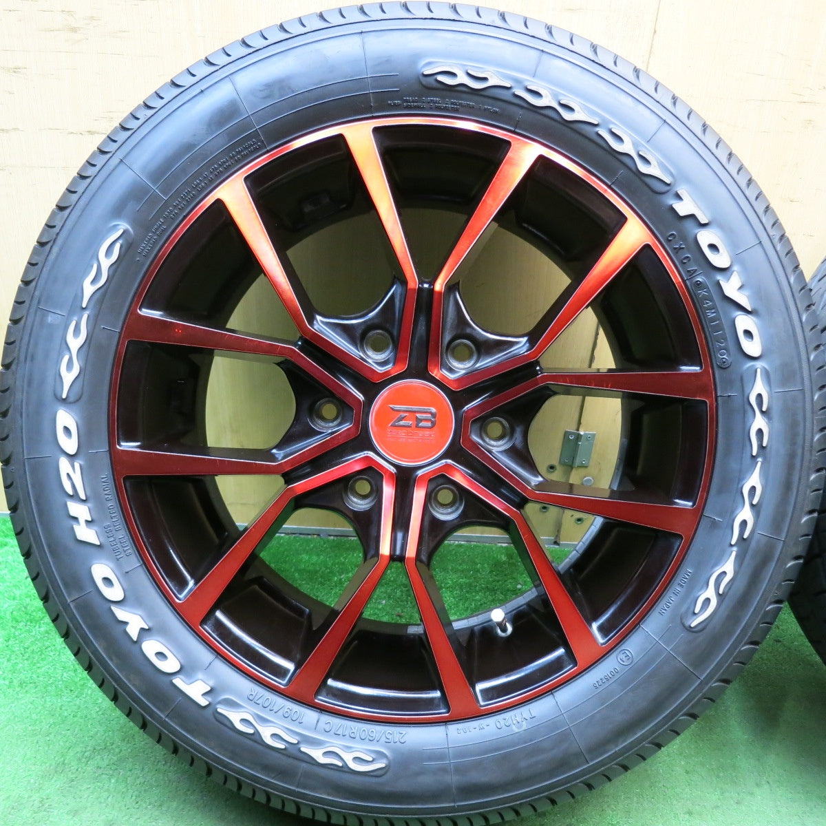 バリ溝!9.5分★ZERObreak FORCE レッド 215/60R17C 109/107R トーヨー H20 ホワイトレター ゼロブレイク 17インチ PCD139.7/6H★5080206HAノ