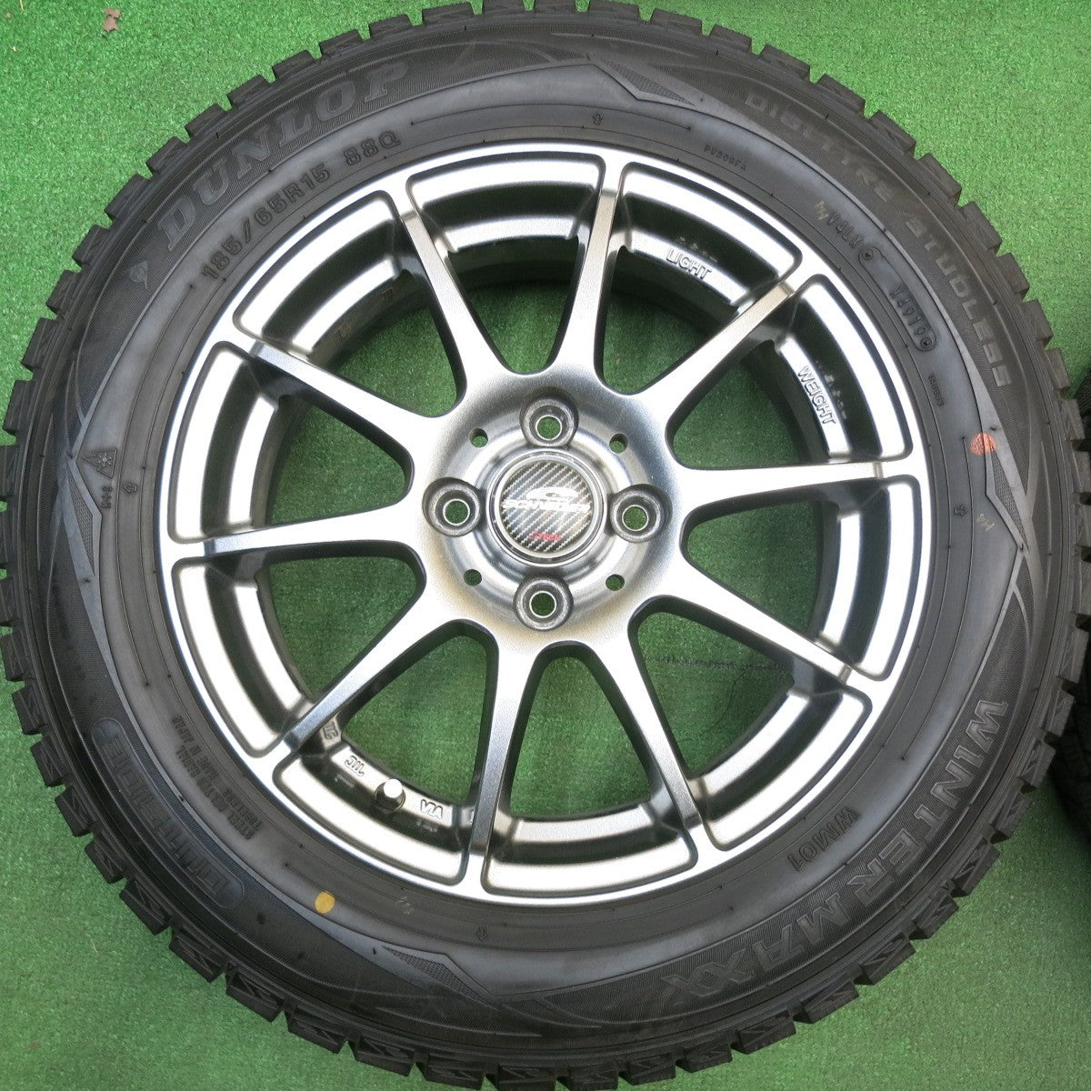 バリ溝!キレイ!9.5分★スタッドレス 185/65R15 ダンロップ ウインターマックス WM01 SCHNEIDER シュナイダー 15インチ PCD100/4H★6012505HAス