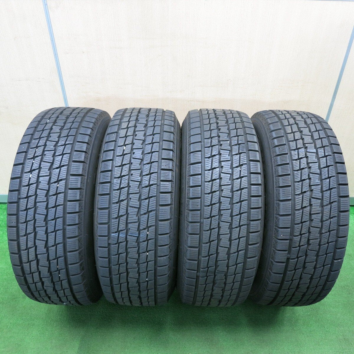 バリ溝!22年!キレイ!9.5分★ROCK KELLY MX 632 ロクサーニ 265/65R17 スタッドレス グッドイヤー アイスナビ SUV 17インチ ロックケリー PCD139.7/6H★5012306TNス
