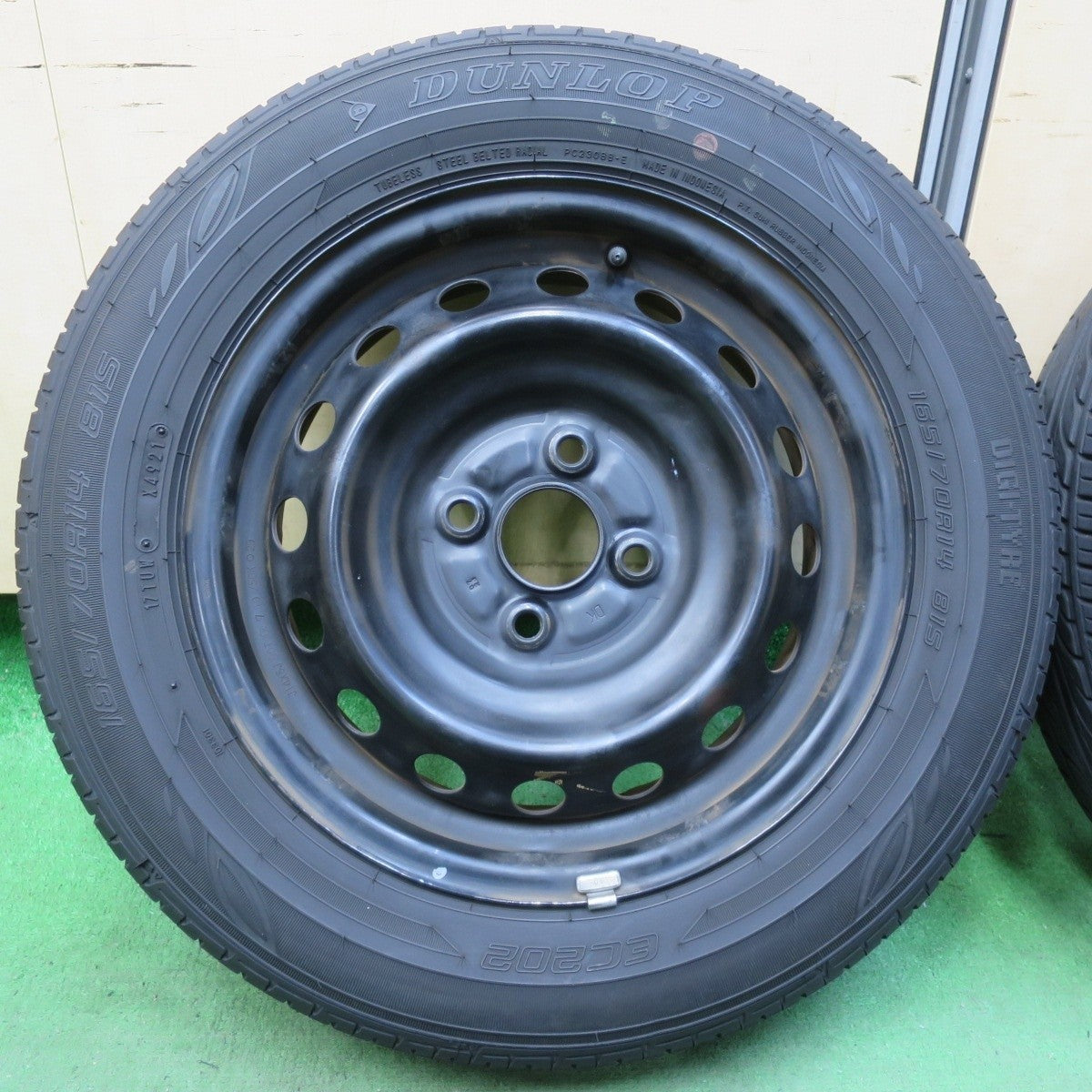 超バリ溝!21年!ほぼ10分★165/70R14 ダンロップ EC202 スチール ホイール 14インチ PCD100/4H★5040803イノ