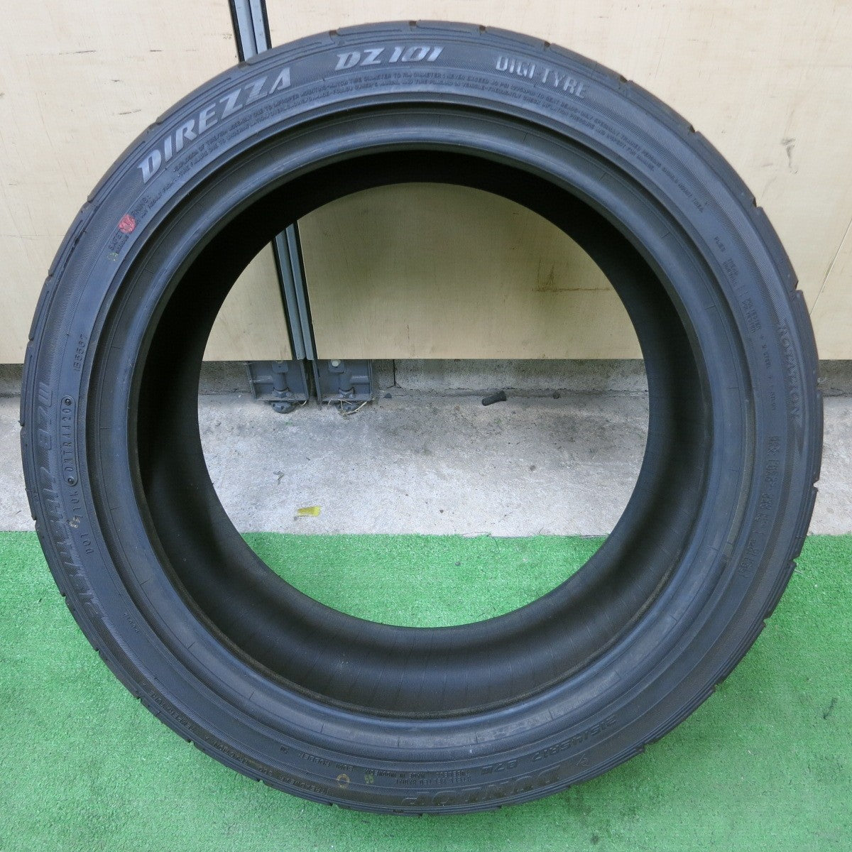 未使用!1本★215/45R17 ダンロップ ディレッツァ DZ101 タイヤ 17インチ プリウス 86 BRZ カローラ インプレッサ レガシィ 等★5052105ナノタ