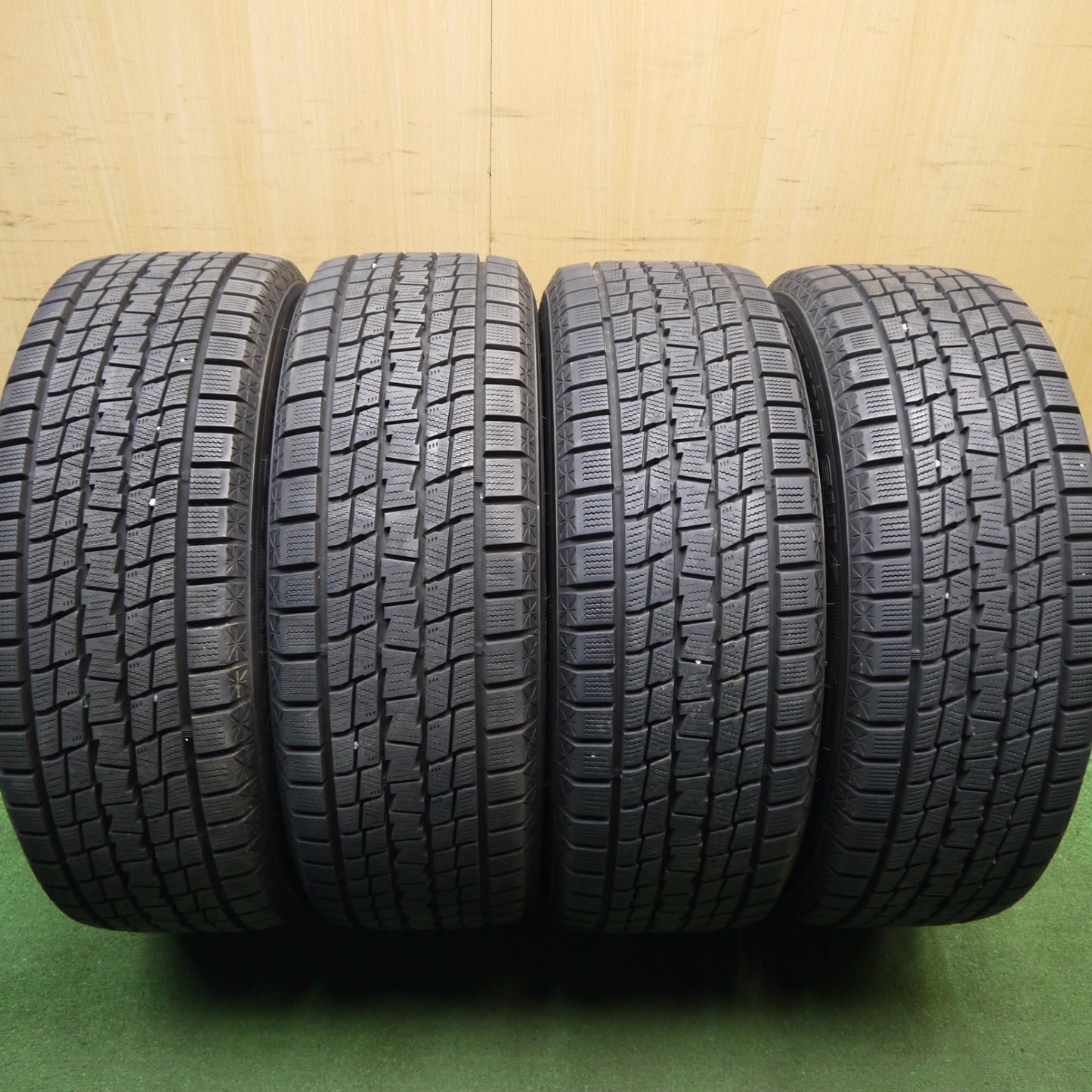 バリ溝!キレイ!9.5分以上★スタッドレス 235/55R18 グッドイヤー アイスナビ SUV SMACK ENKEI AME スマック エンケイ 18インチ PCD114.3/5H★6013008Hス