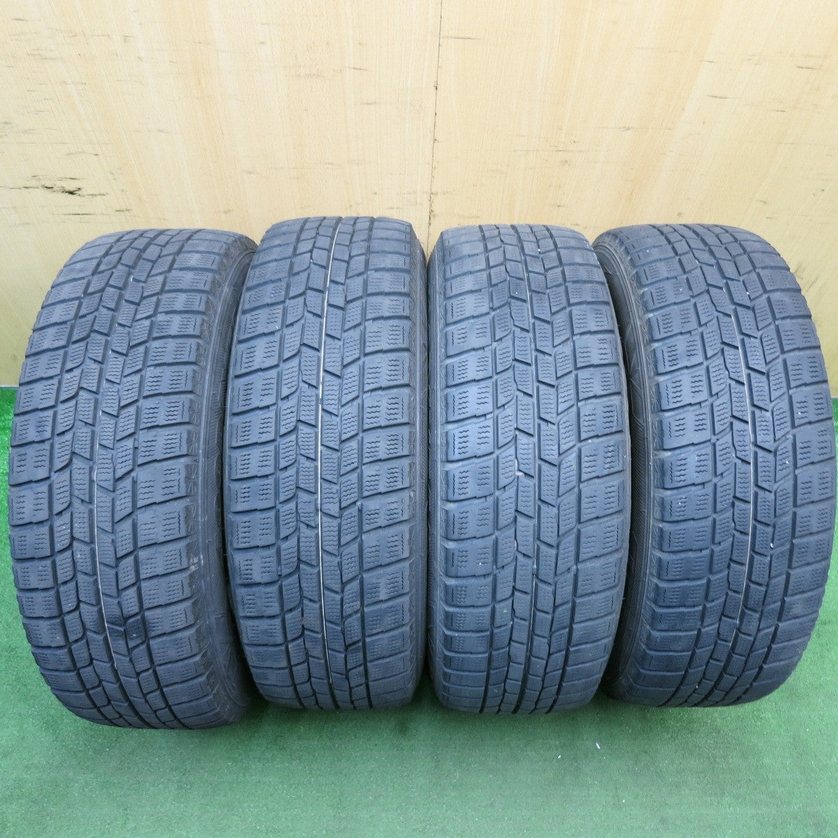 バリ溝!キレイ!8.5分★スタッドレス 205/60R16 グッドイヤー アイスナビ6 D.O.S. DOS 16インチ PCD114.3/5H★5061206AKス