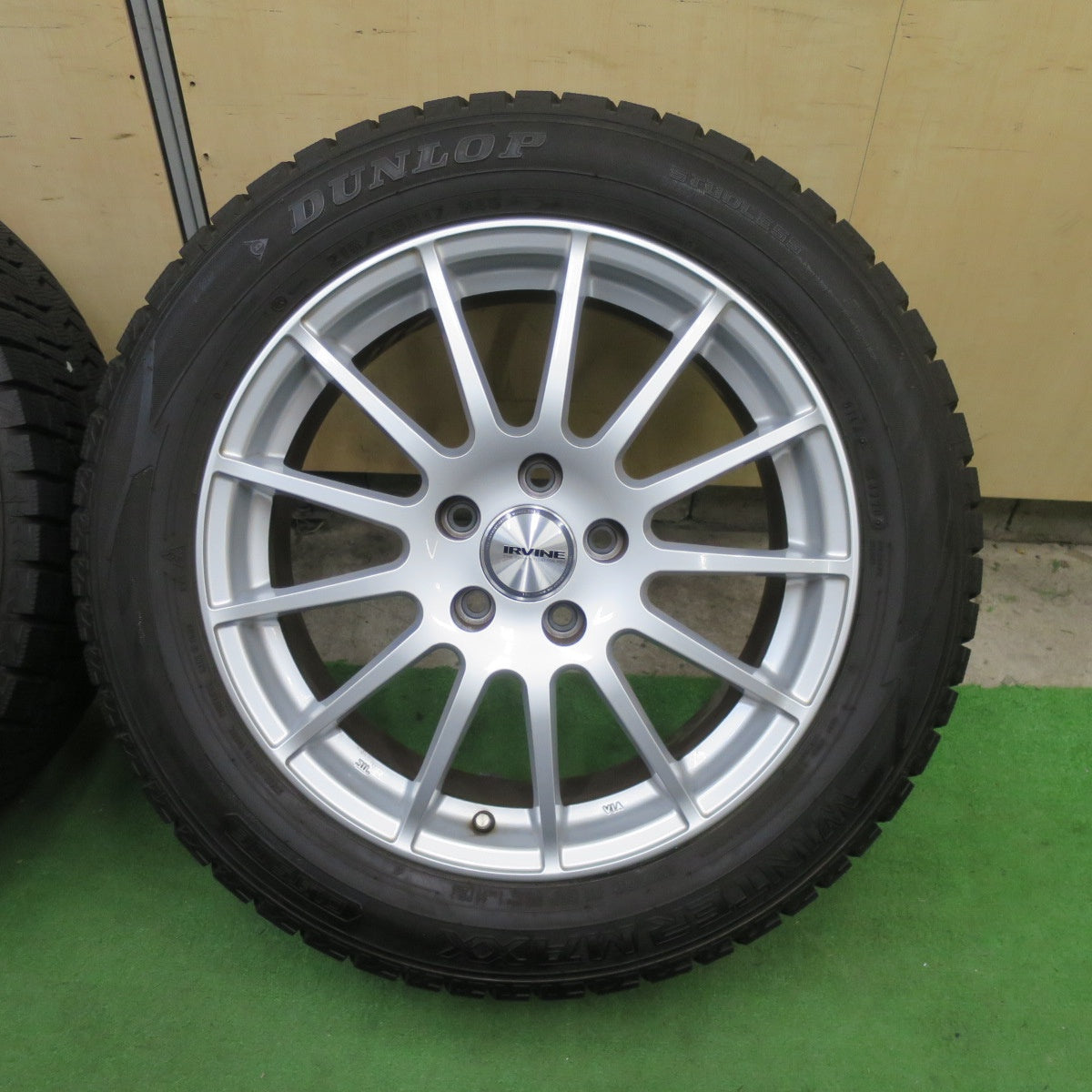 バリ溝!キレイ!9.5分以上★アウディ ワーゲン 等 IRVINE F01 215/55R17 スタッドレス ダンロップ ウインターマックス WM02 17インチ アーヴィン PCD112/5H★6021301TTス