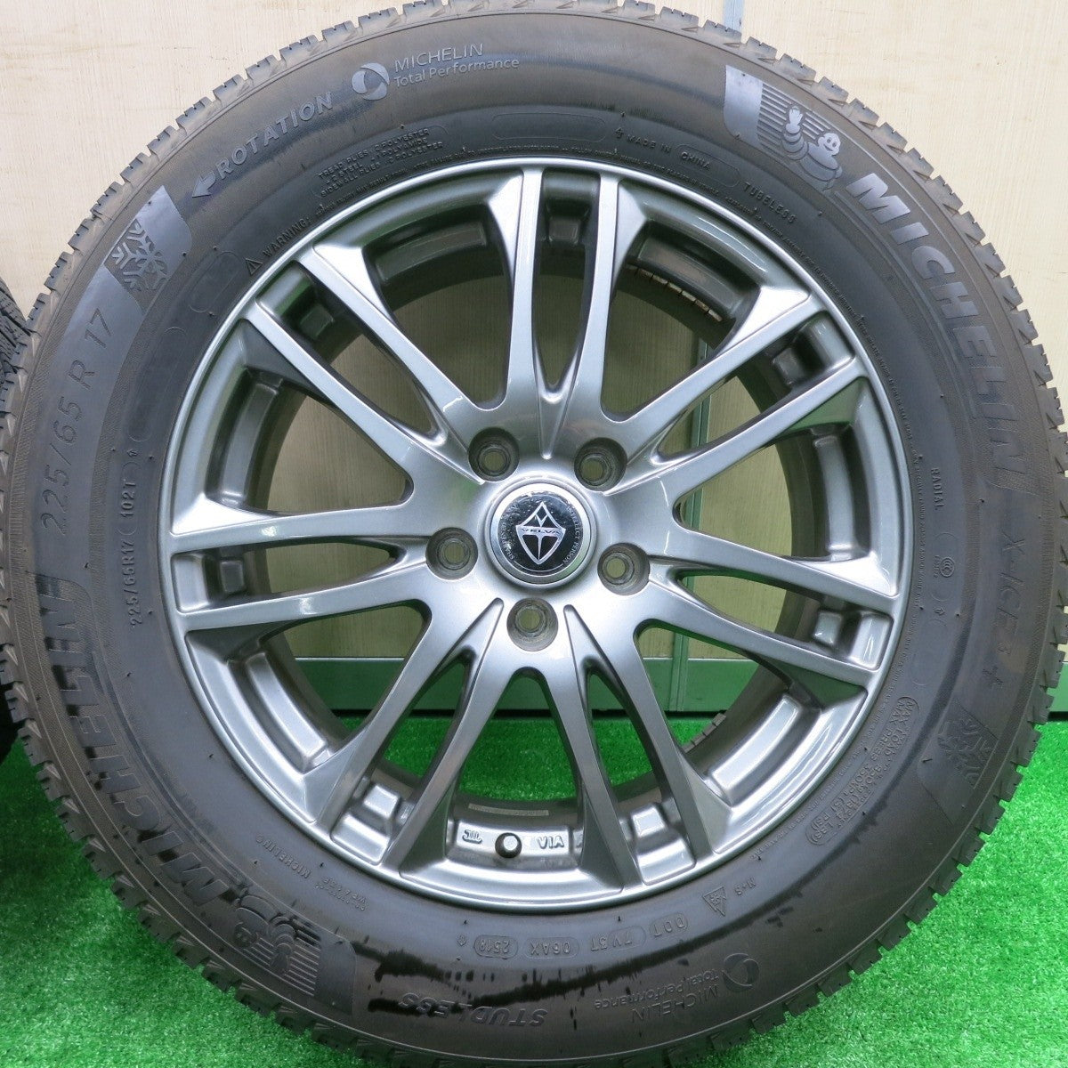 キレイ★スタッドレス 225/65R17 ミシュラン X-ICE3+ VELVA ヴェルヴァ 17インチ PCD114.3/5H★4080801HAス