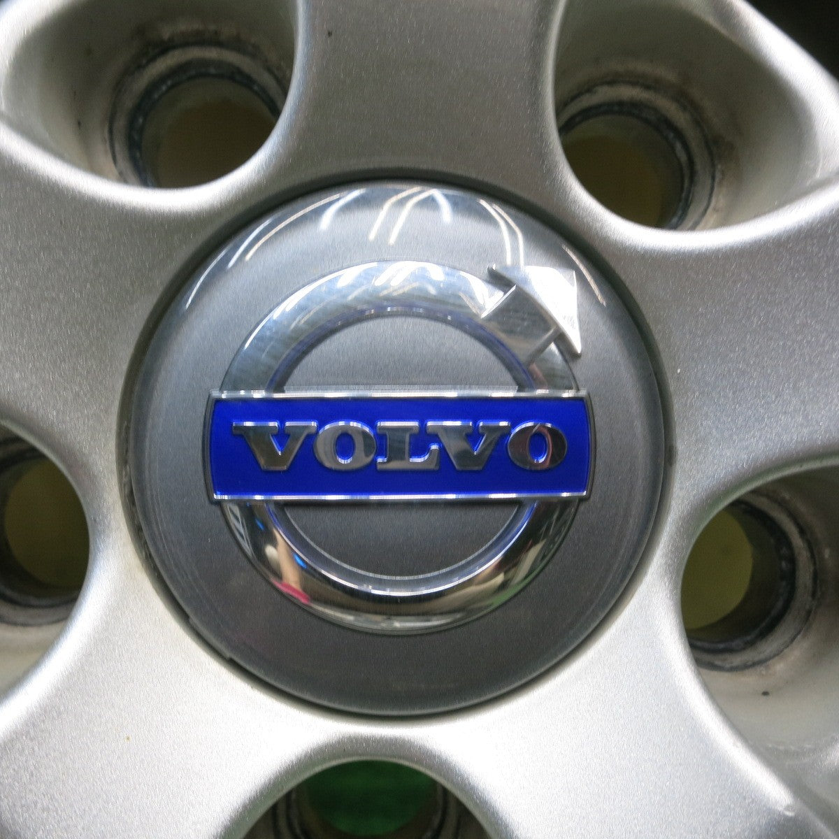 バリ溝!21年!キレイ!9.5分★ボルボ V40 純正 205/55R16 スタッドレス ダンロップ ウインターマックス 03 16インチ PCD108/5H★5062805HAス