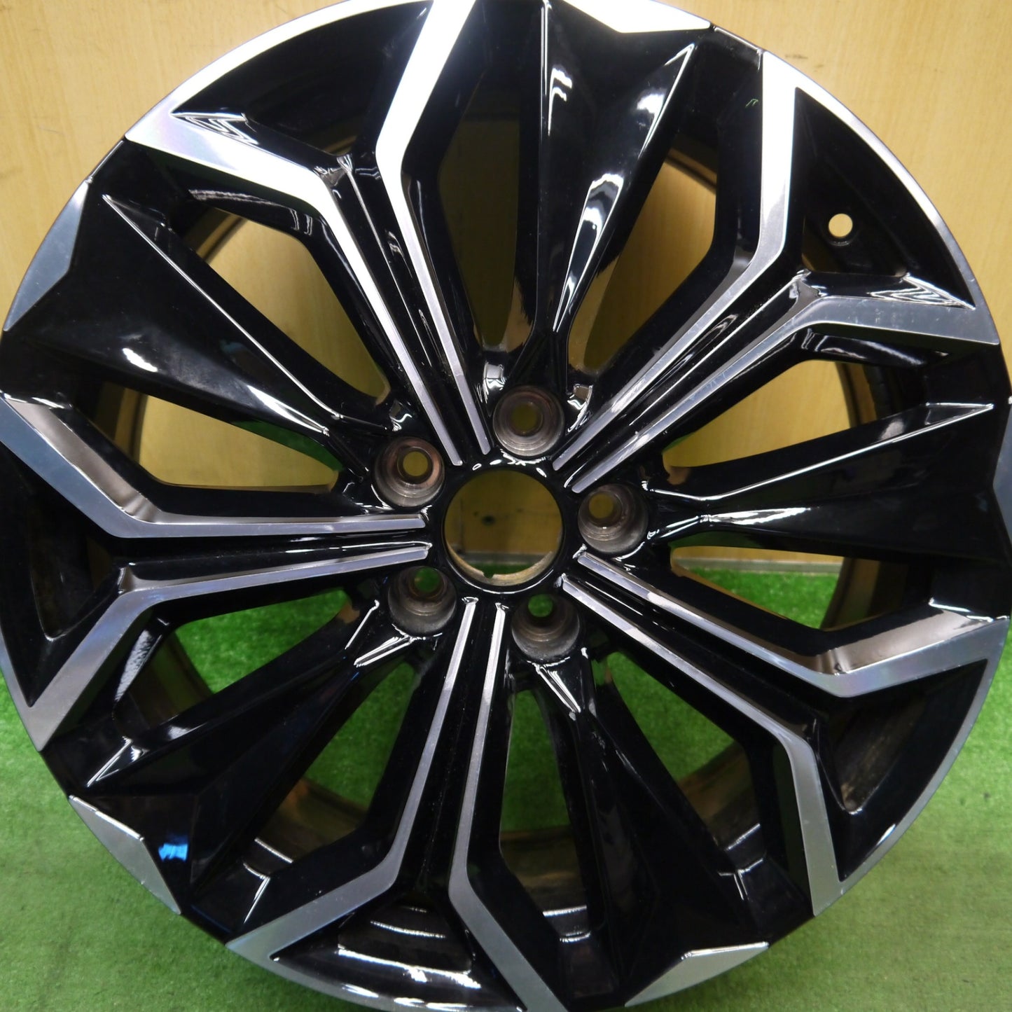 1本価格★シトロエン DS4 純正 ホイール 19インチ 19×7J PCD108/5H★5062706Hホ