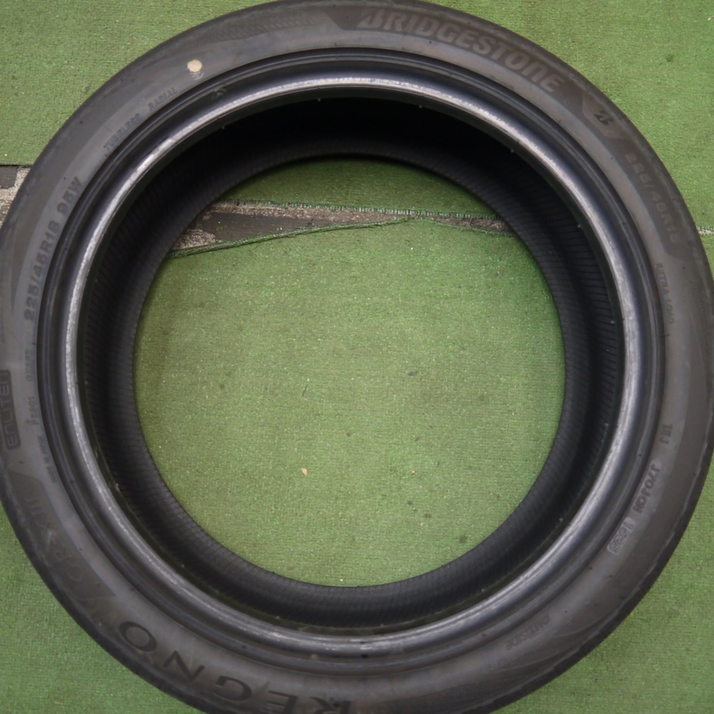 ほぼ新車外し!25年★225/45R18 245/40R18 ブリヂストン レグノ GR-X3 タイヤ 18インチ ベンツ BMW 等★5082901Hノタ