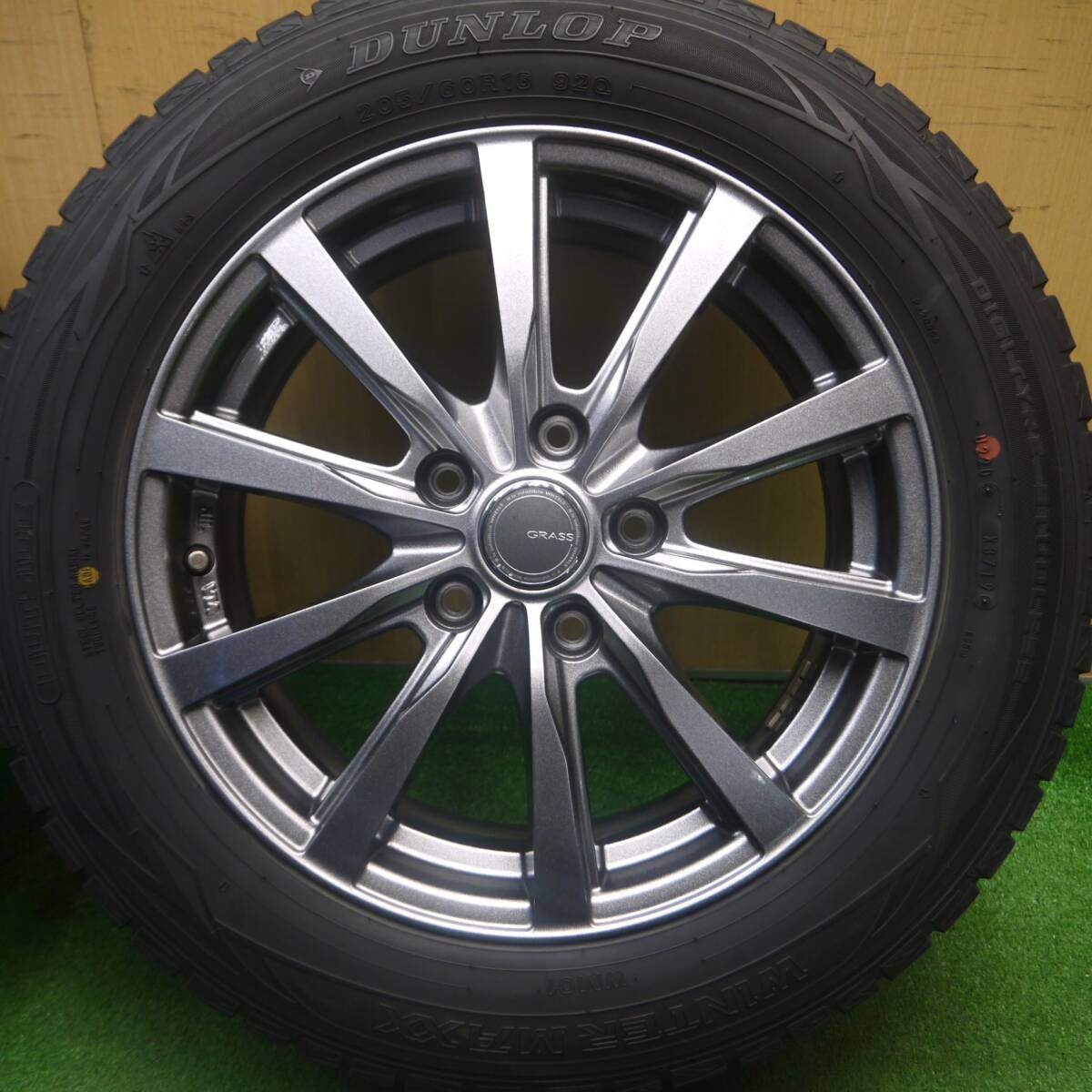 キレイ★スタッドレス 205/60R16 ダンロップ ウインターマックス WM01 GRASS グラス 16インチ PCD114.3/5H★5012110Hス