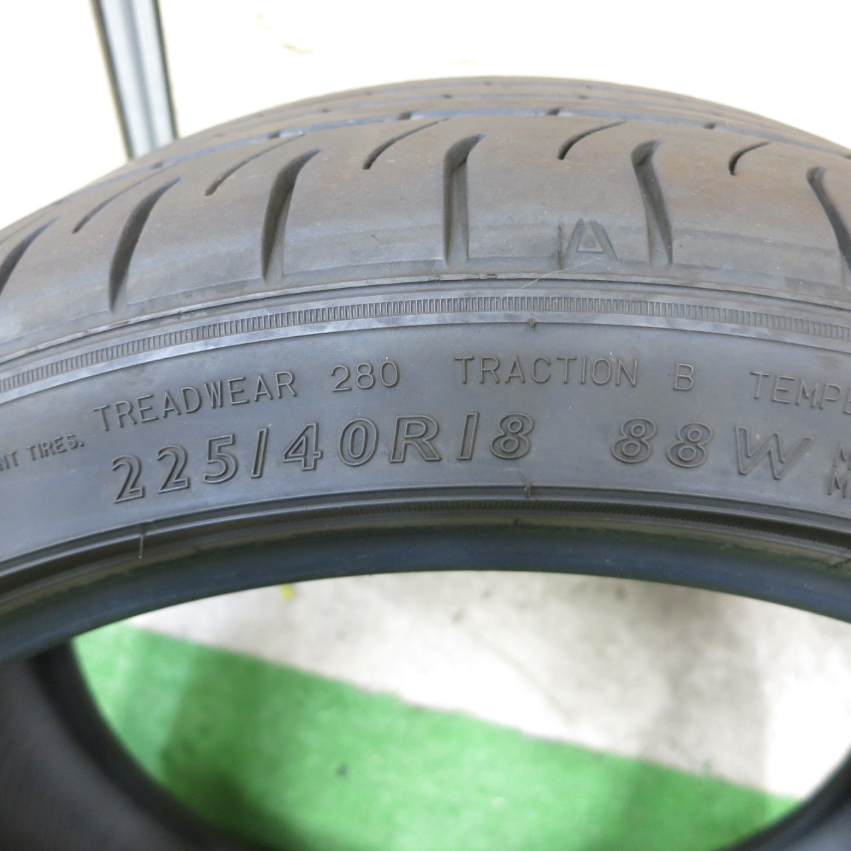 2本価格!23年★225/40R18 ダンロップ SPスポーツマックス 050 タイヤ 18インチ カローラスポーツ ヤリス 等★5073002ナノタ