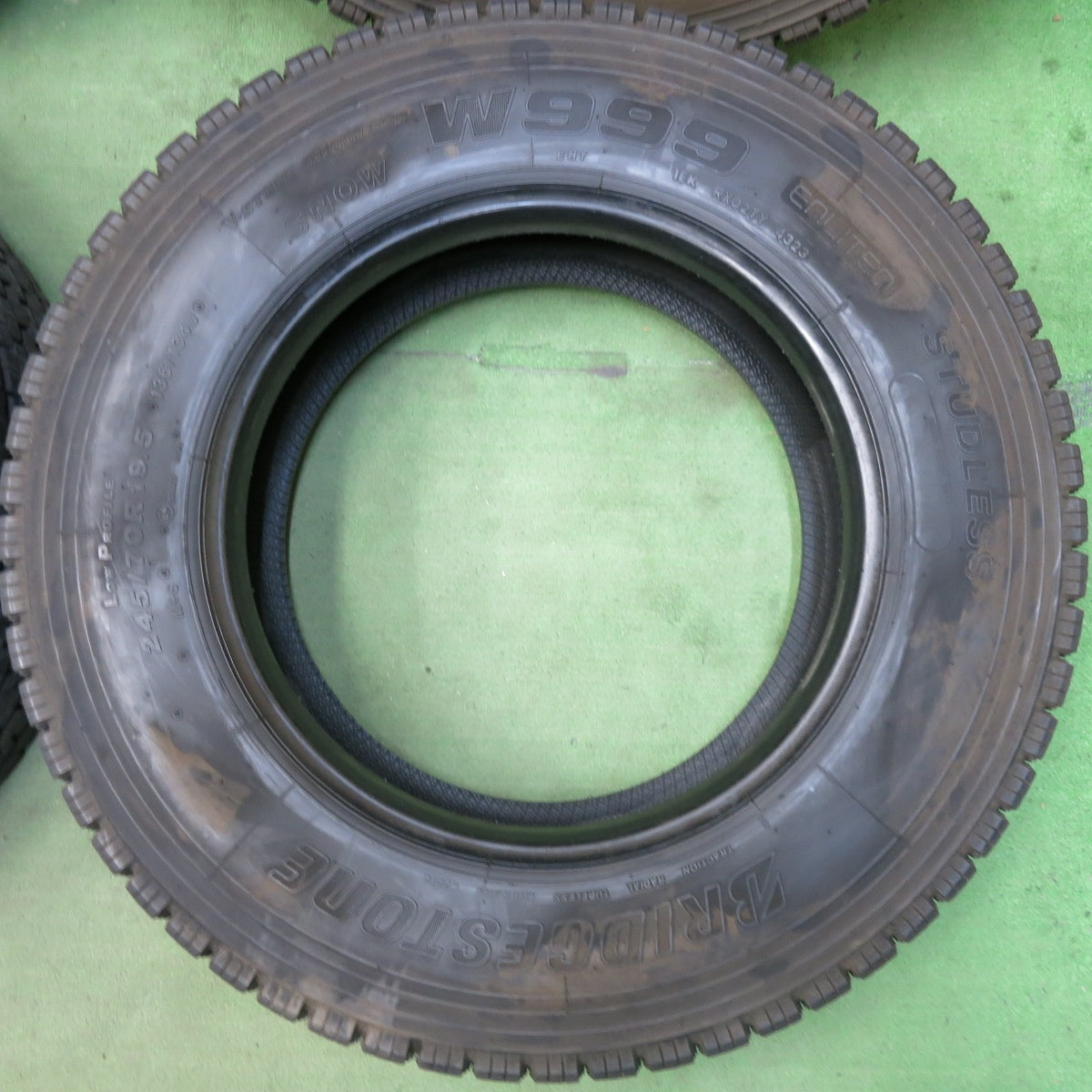 バリ溝!23年!9.5分★トラック タイヤ 245/70R19.5 136/134J スタッドレス ブリヂストン W999 19.5インチ★5053008SYスタ