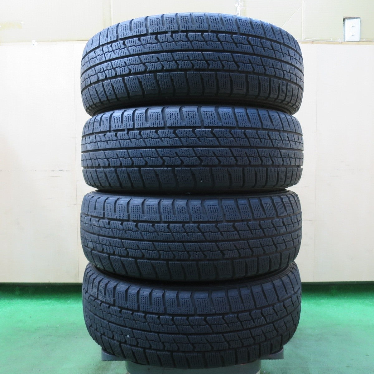 バリ溝!8.5分★スタッドレス 195/65R15 グッドイヤー アイスナビ ZEA2 ravrion selzer ラブリオン 15インチ PCD114.3/5H★5021117イス