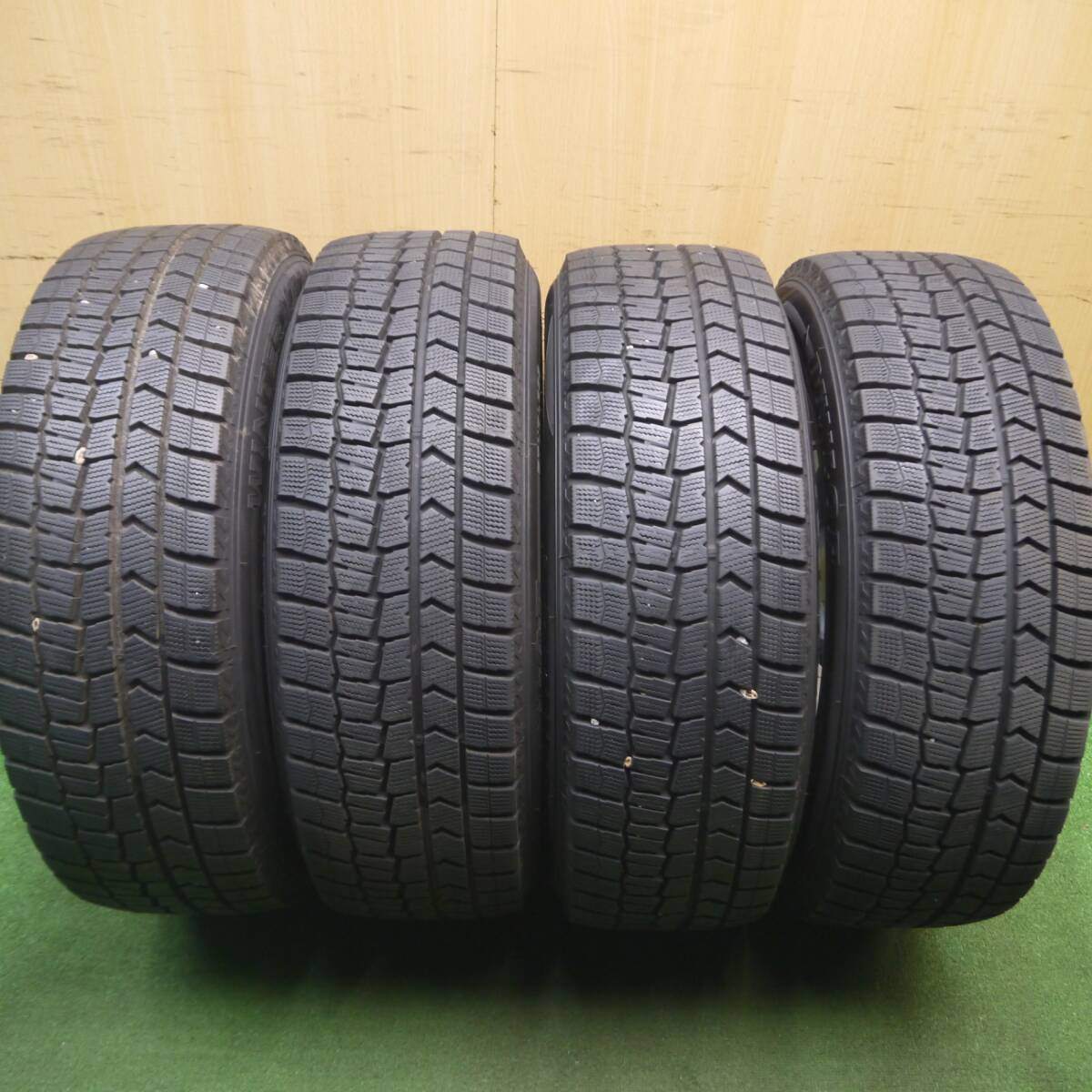 バリ溝!22年!キレイ!9.5分★スタッドレス 215/60R17 ダンロップ ウインターマックス WM02 DUFACT デュファクト 17インチ PCD114.3/5H★5020516Hス