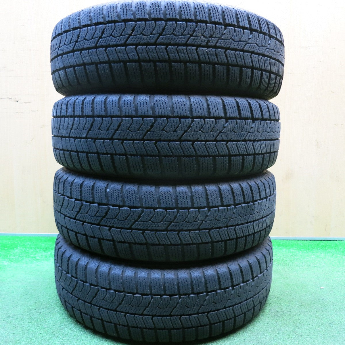 4本価格!21年★マツダ DG64W スクラム ワゴン 純正 165/60R14 スタッドレス トーヨー オブザーブ GIZ2 14インチ PCD100/4H★5121308HAス