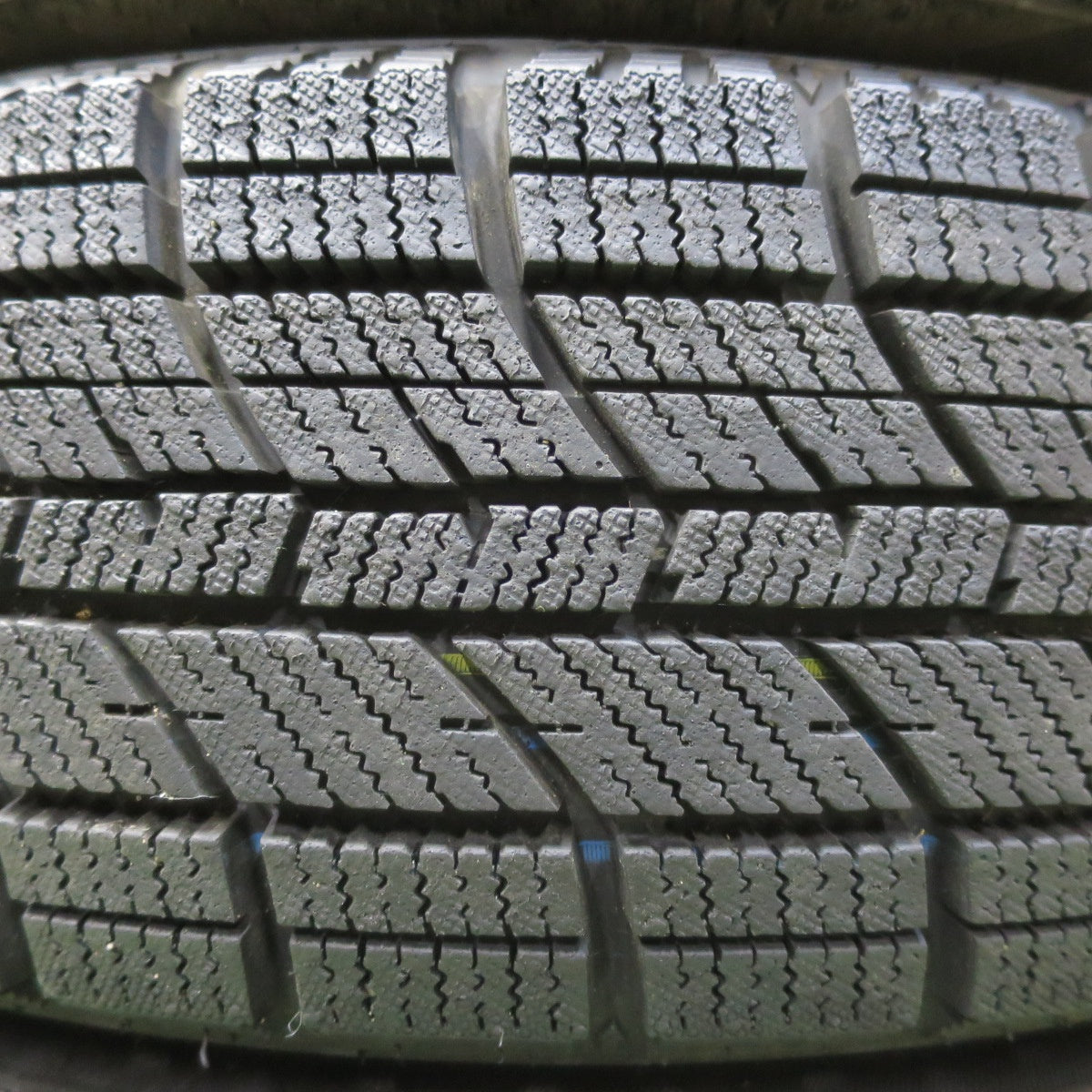 バリ溝!22年!キレイ!9.5分以上★スタッドレス 155/65R14 ナンカン アイスアクティバ AW-1 Verthandi ヴェルザンディ ヴェルサンディ 14インチ PCD100/4H★5072504イス