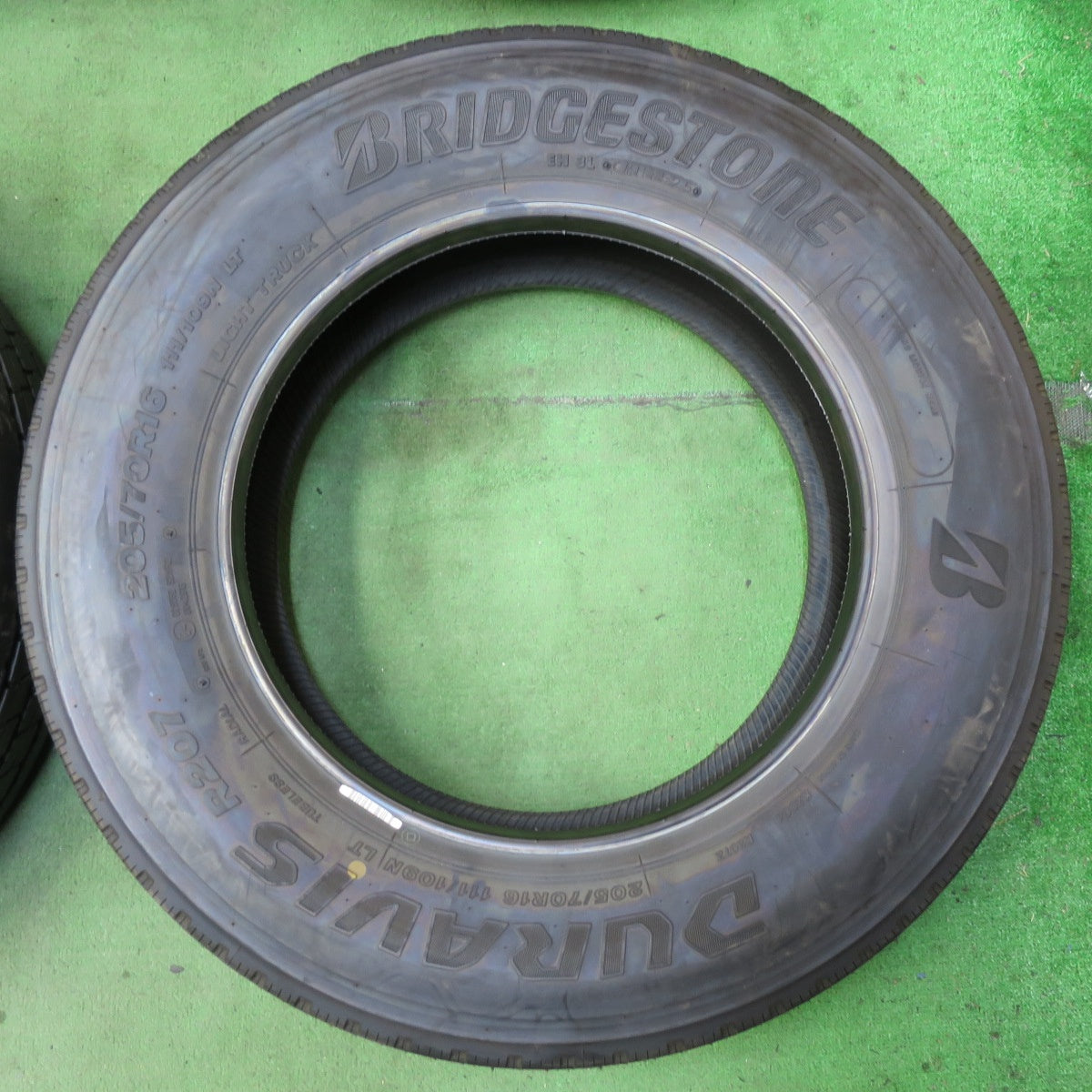 25年!ほぼ未使用!6本★トラック タイヤ 205/70R16 111/109N ブリヂストン デュラビス R207 DURAVIS 16インチ★5071003イノタ