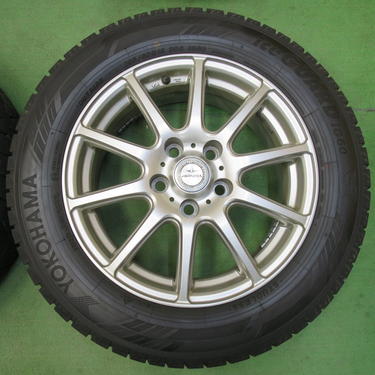 バリ溝!22年!ほぼ10分★スタッドレス 205/60R16 ヨコハマ アイスガード iG60 AIRNOVA エアノヴァ 16インチ PCD114.3/5H★5032609イス