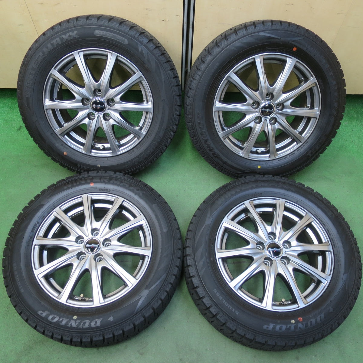 バリ溝!21年!キレイ!9.5分★プリウス 等 195/65R15 スタッドレス ダンロップ ウインターマックス WM02 EuroSpeed MANARAY SPORT ユーロスピード 15インチ PCD100/5H★5092305イス