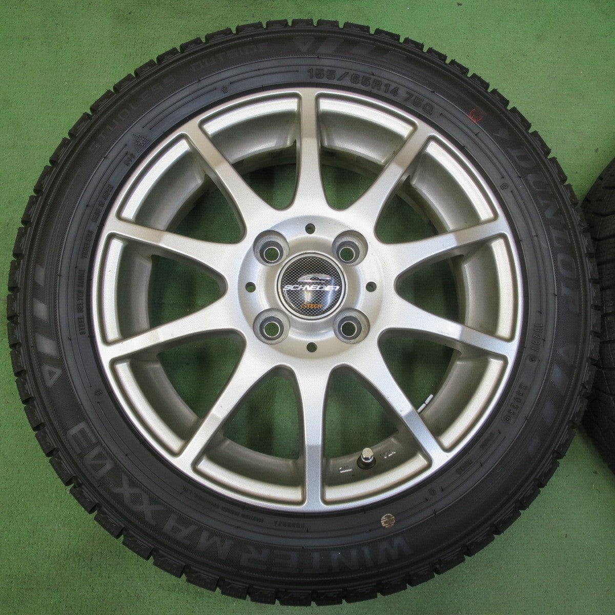 バリ溝!23年!9.5分以上★スタッドレス 155/65R14 ダンロップ ウインターマックス03 SCHNEIDER ATECH シュナイダー 14インチ PCD100/4H★5072406イス