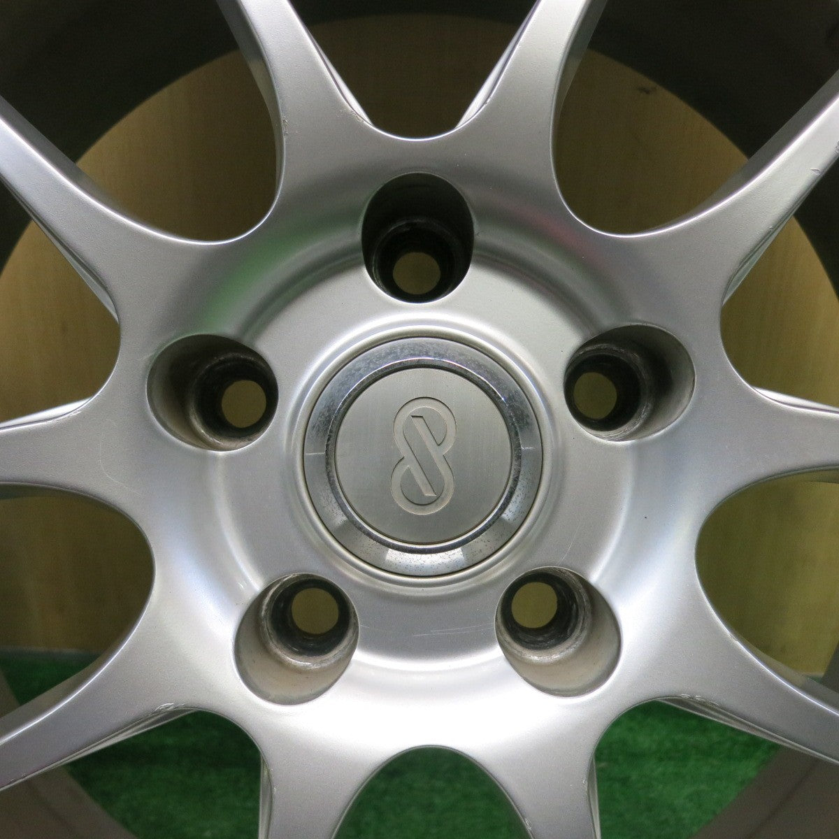 バリ溝!21年!9.5分★ENKEI PF01 215/45R18 ヨコハマ ブルーアース RV-02 エンケイ 18インチ PCD114.3/5H★5052310HAス