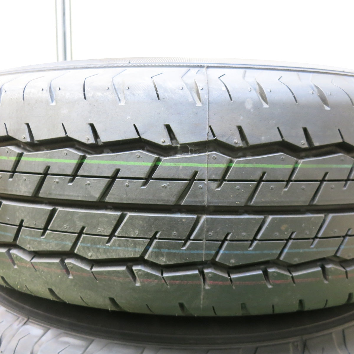 新車外し!22年★トヨタ 200系 ハイエース 純正 スチール 195/80R15 107/105N ダンロップ SP175N 15インチ PCD139.7/6H★5061312SYノ