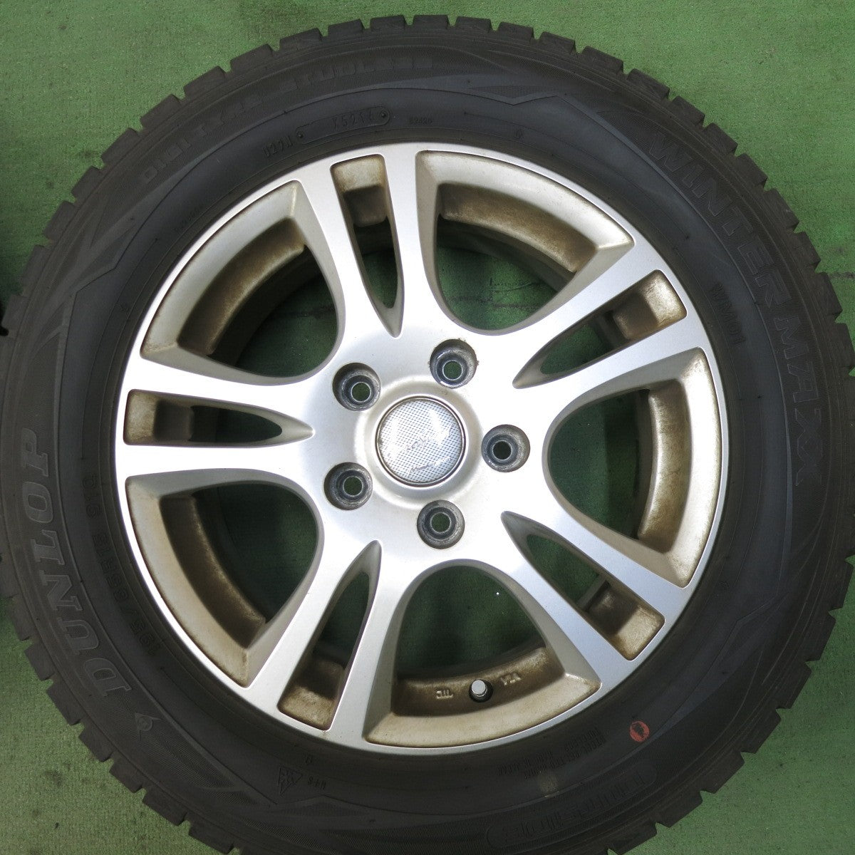 バリ溝!9.5分以上★スタッドレス 195/65R15 ダンロップ ウインターマックス WM01 EuroSpeed MANARAY SPORT ユーロスピード PCD114.3/5H★5090603SKス