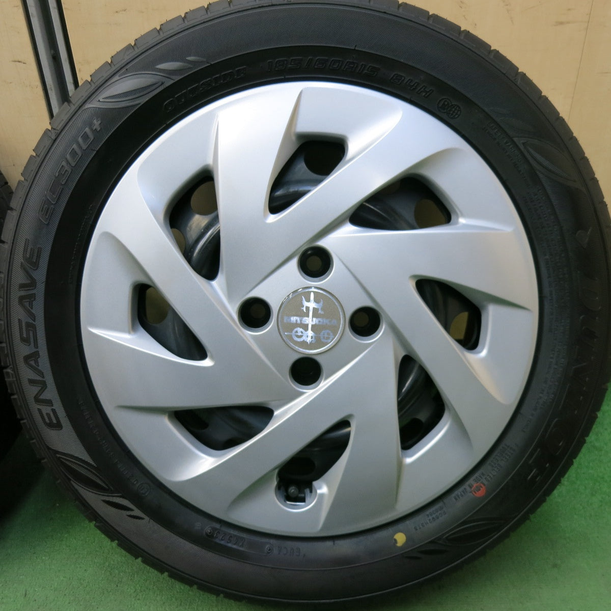 新車外し!23年★トヨタ カローラ フィールダー アクシオ 等 純正 スチール 185/60R15 ダンロップ エナセーブ EC300+ 15インチ PCD100/4H★5091105SKノ