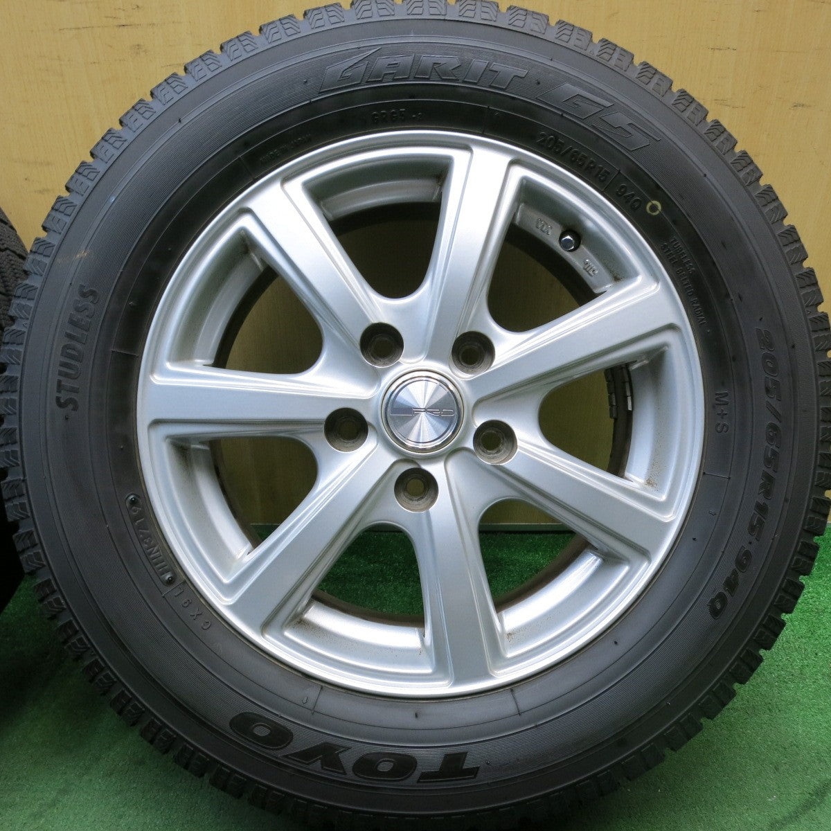 ほぼ未使用★スタッドレス 205/65R15 トーヨー ガリット G5 PRD 社外 アルミ 15インチ PCD114.3/5H★5090410HAス