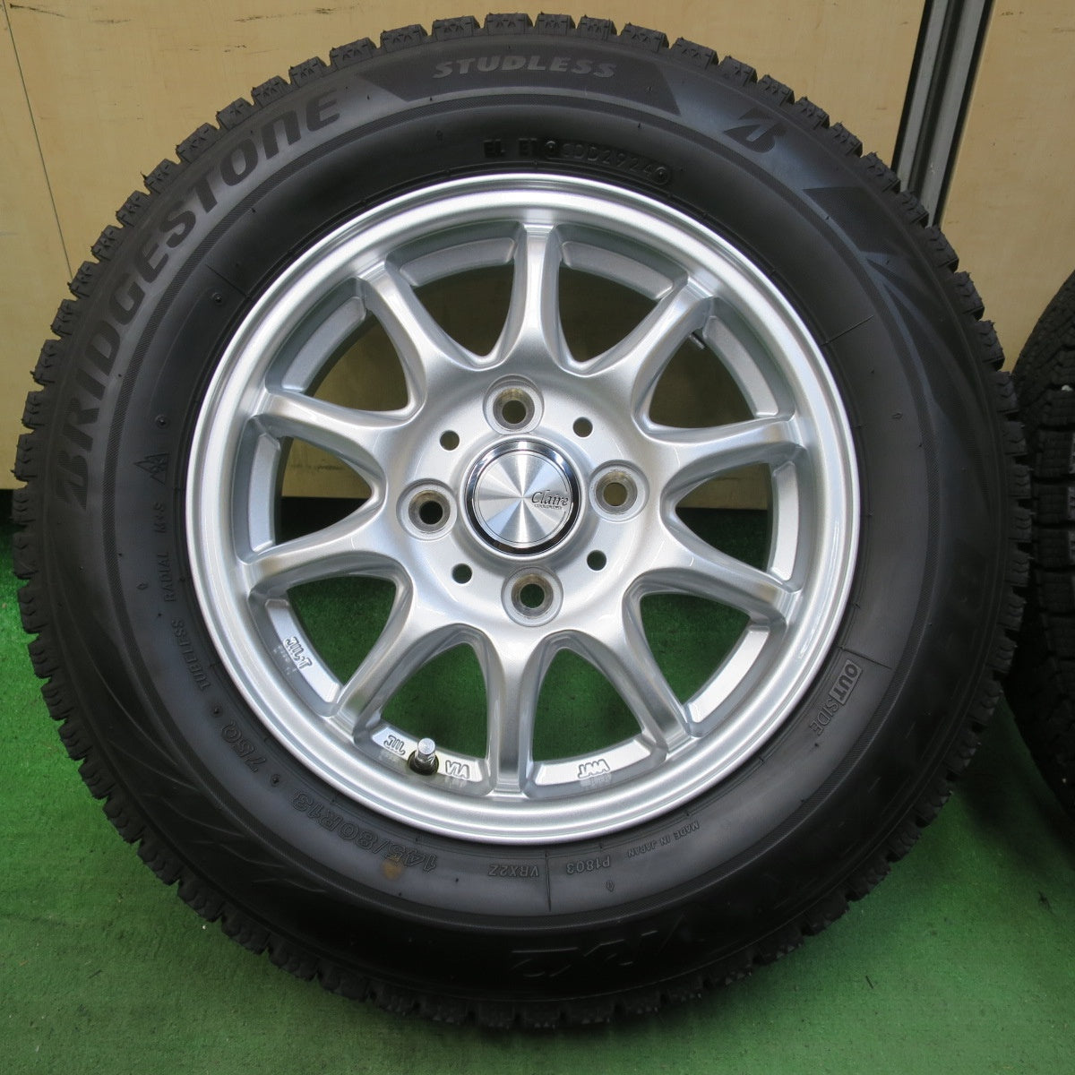 バリ溝!24年!キレイ!ほぼ10分★スタッドレス 145/80R13 ブリヂストン ブリザック VRX2 Claire クレール 13インチ PCD100/4H★5053104イス