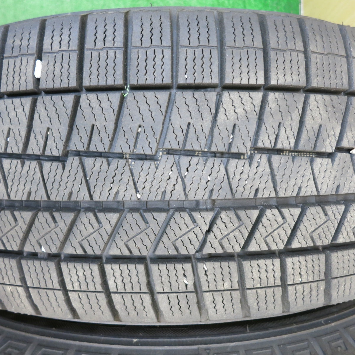 バリ溝!22年!キレイ!9.5分★スタッドレス 215/60R16 ダンロップ ウインターマックス 03 ESTROSA エステローザ 16インチ PCD114.3/5H★5051301TNス