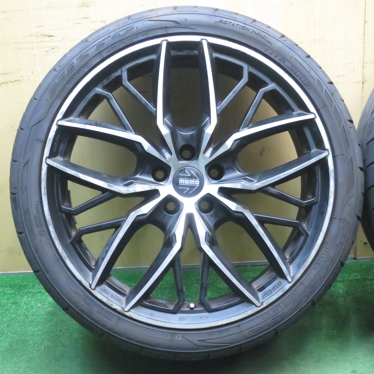 4本価格!22年★ベンツ 等 MOMO SPIDER 255/35R20 ニットー NT555 G2 モモ スパイダー 20インチ PCD112/5H★5091301NJノ