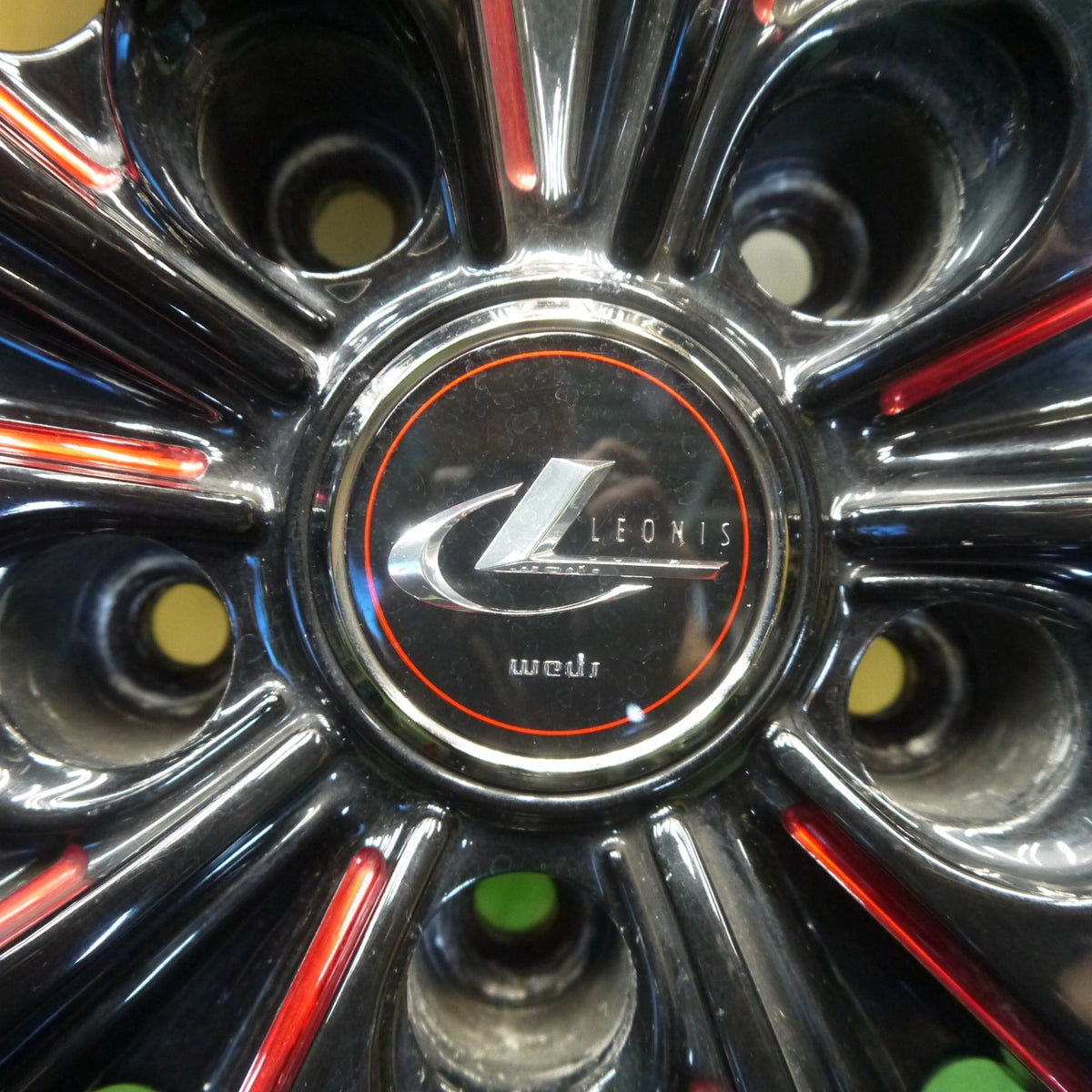 バリ溝!22年!9分◎LEONIS TE 215/45R18 ヨコハマ BluEarth-RV RV03 レオニス ブルーアース 18インチ PCD114.3/5H◎6082401Hノ