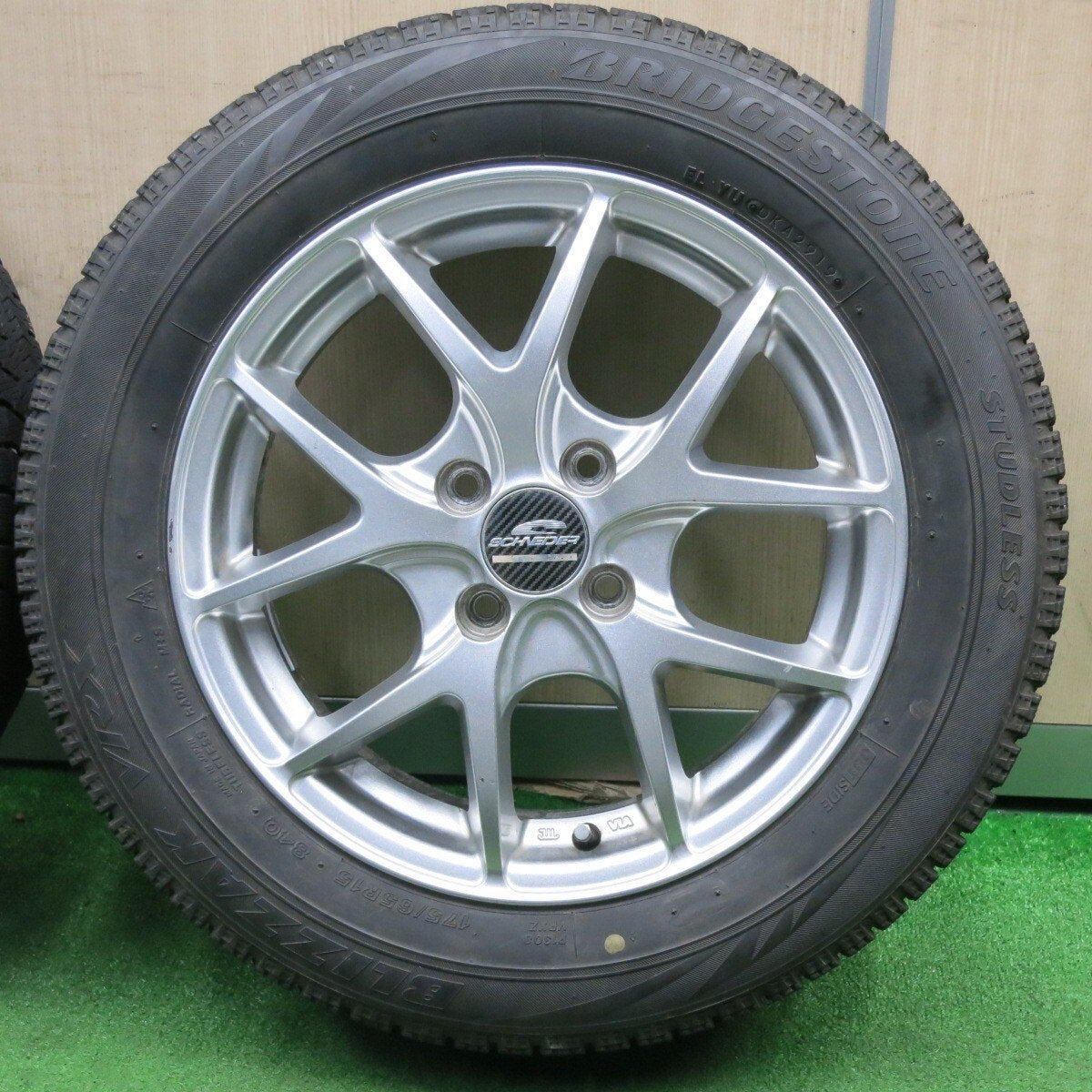 キレイ★スタッドレス 175/65R15 ブリヂストン ブリザック VRX SCHNEIDER シュナイダー 15インチ PCD100/4H★5010707NJス