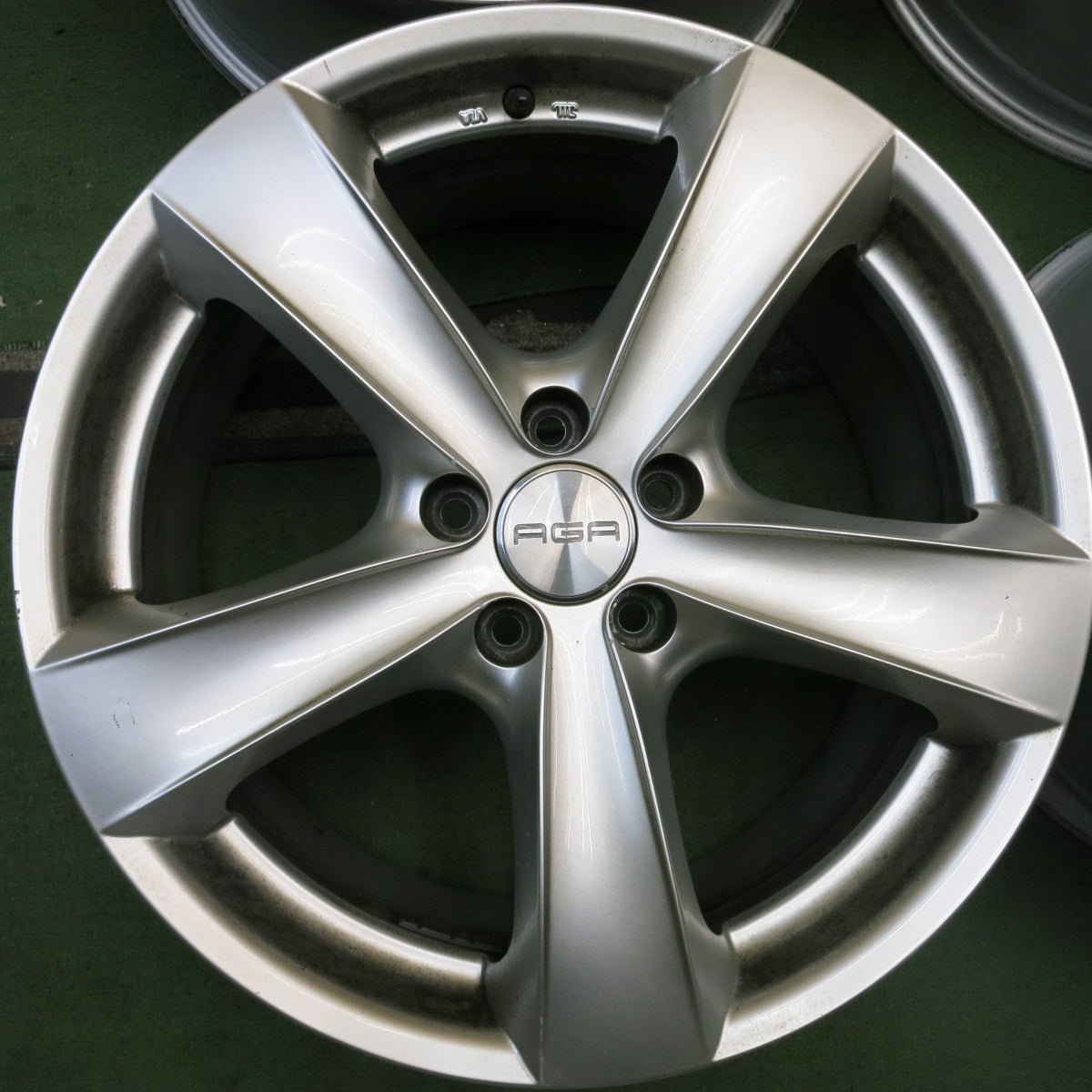 4本価格★ジャガー 等 AGA Nebel TARGA ネーベル タルガ 18インチ ホイール 18×8J PCD108/5H★5092515HAホ