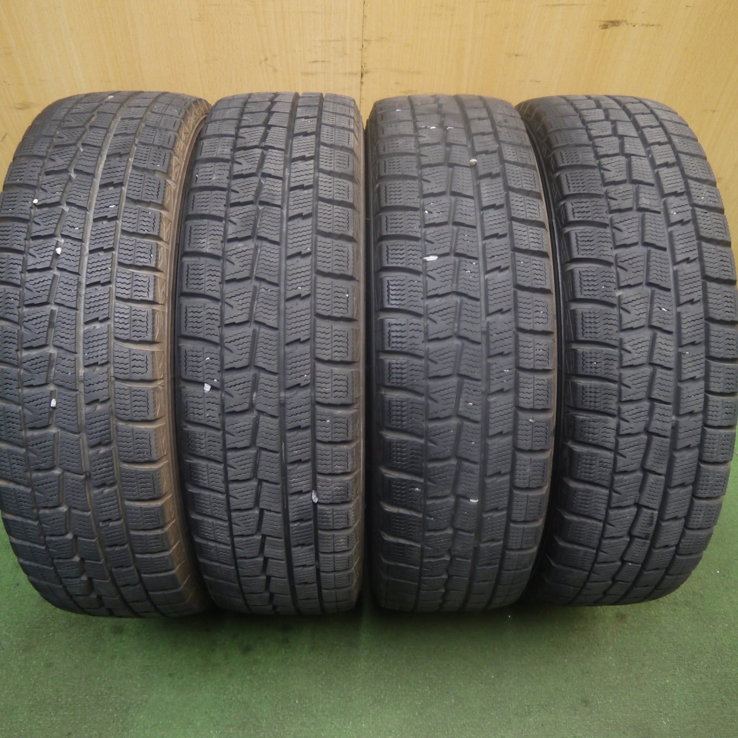 バリ溝!8.5分★Lehrmeister VIVANT 165/60R15 スタッドレス ダンロップ ウインターマックス WM01 レアマイスター ヴィヴァン ハスラー ソリオ 等 PCD100/4H★5090305Hス