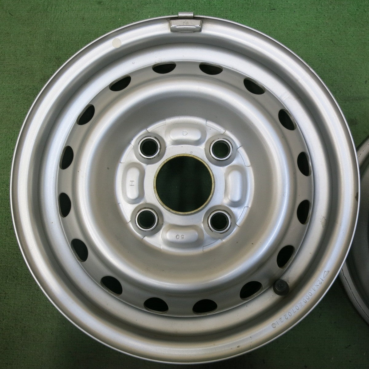 キレイ★ダイハツ ハイゼット 純正 スチール ホイール 12インチ 12×4.00B PCD100/4H★5062407SYホ