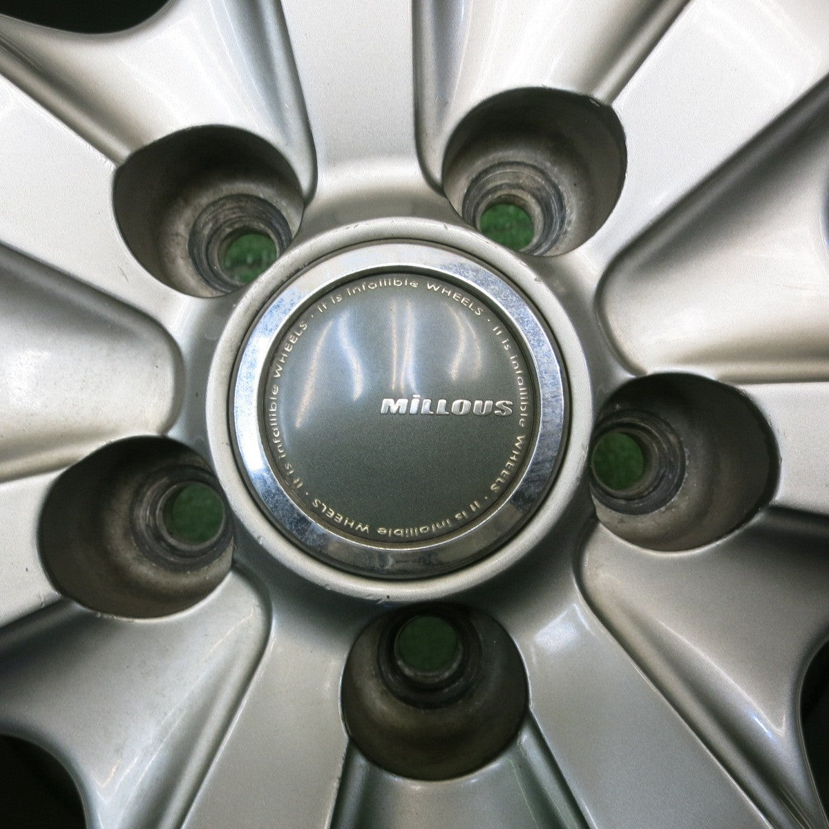 バリ溝!24年!キレイ!9.5分以上★XV 等 215/65R16 スタッドレス ダンロップ ウインターマックス WM02 MiLLOUS ミルアス 16インチ PCD100/5H★5050408NJス