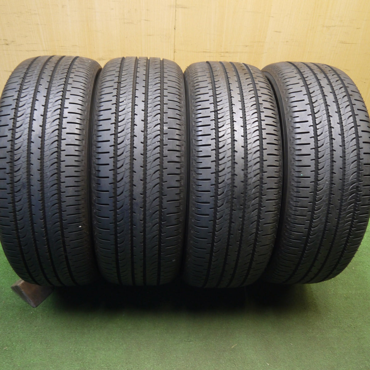 バリ溝!24年!9.5分★225/55R18 ヨコハマ ジオランダー SUV G055 G055E タイヤ 18インチ デリカ D:5 フォレスター レイバック ZR-V 等★5120604NKノタ