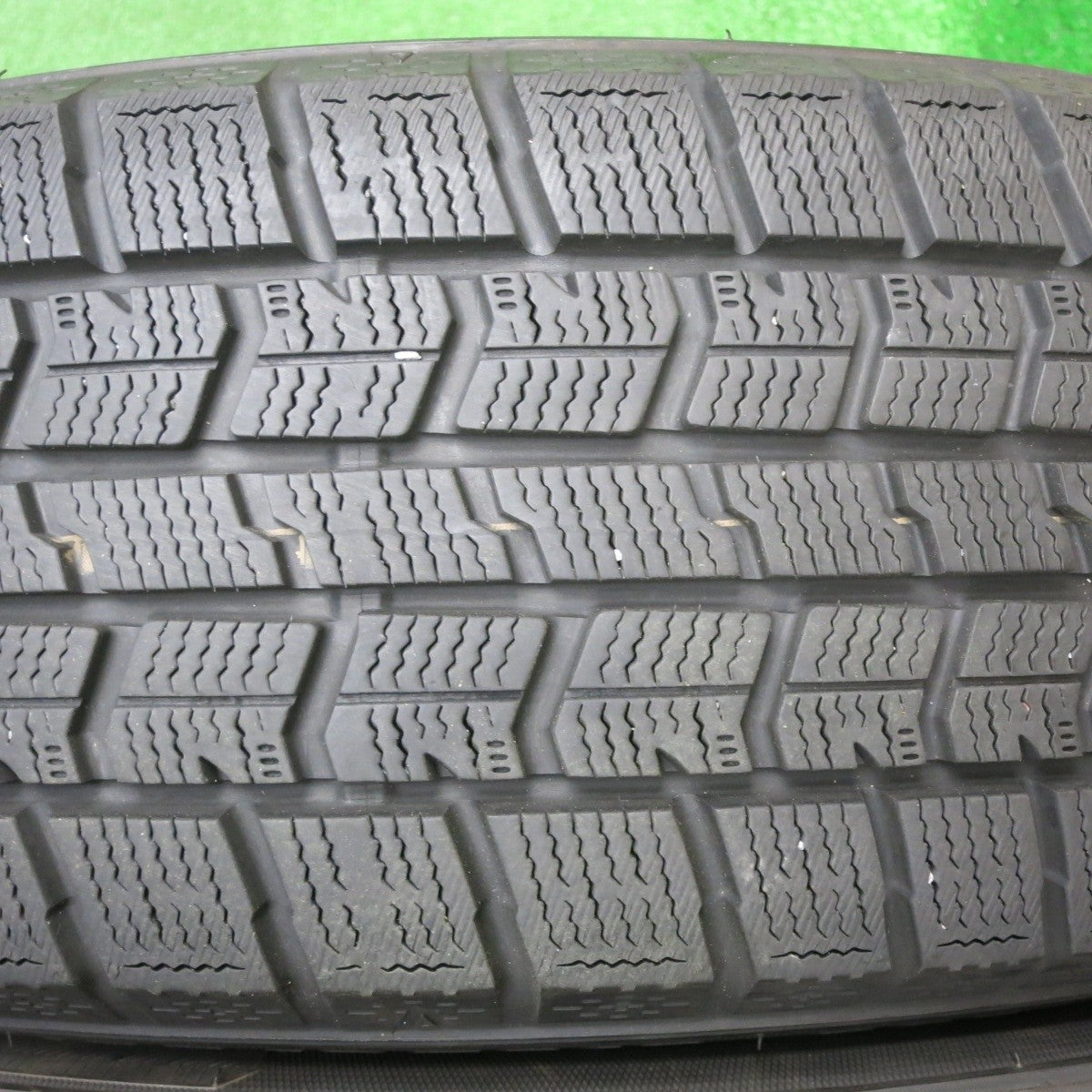 バリ溝!20年!キレイ!9.5分★スタッドレス 195/65R16 グッドイヤー アイスナビ7 ravrion RS01 ラブリオン 16インチ PCD100/4H★4113005NJス