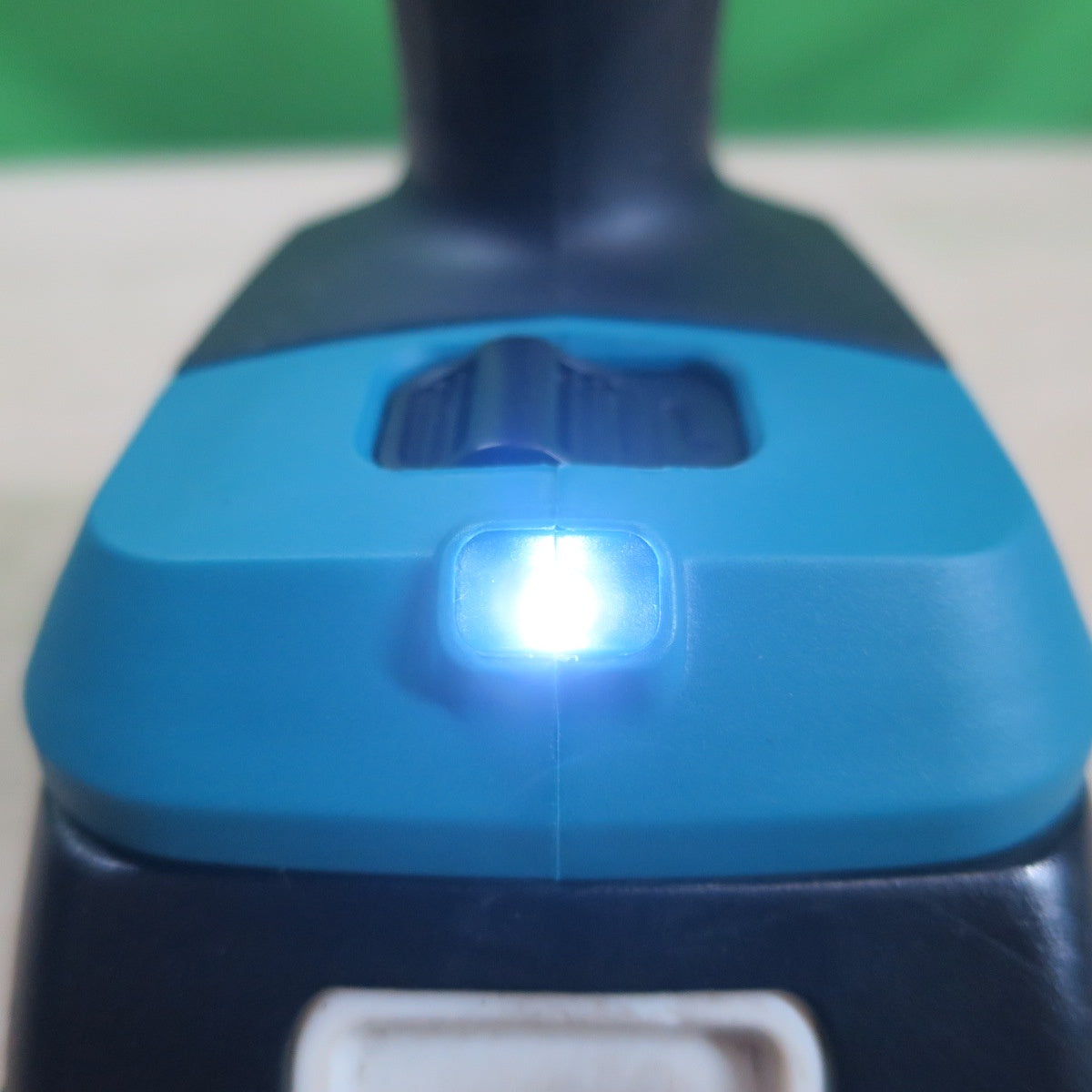 美品☆マキタ 充電式 ヒートガン HG181D 電動 工具 コードレス makita 18V☆
