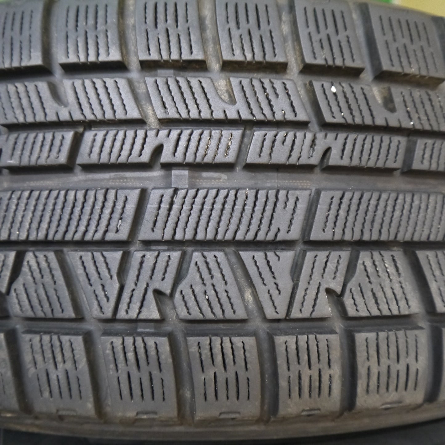 バリ溝!9.5分★スタッドレス 205/65R16 ヨコハマ アイスガード iG50 プラス ALZE 16インチ PCD114.3/5H★5043008Hス