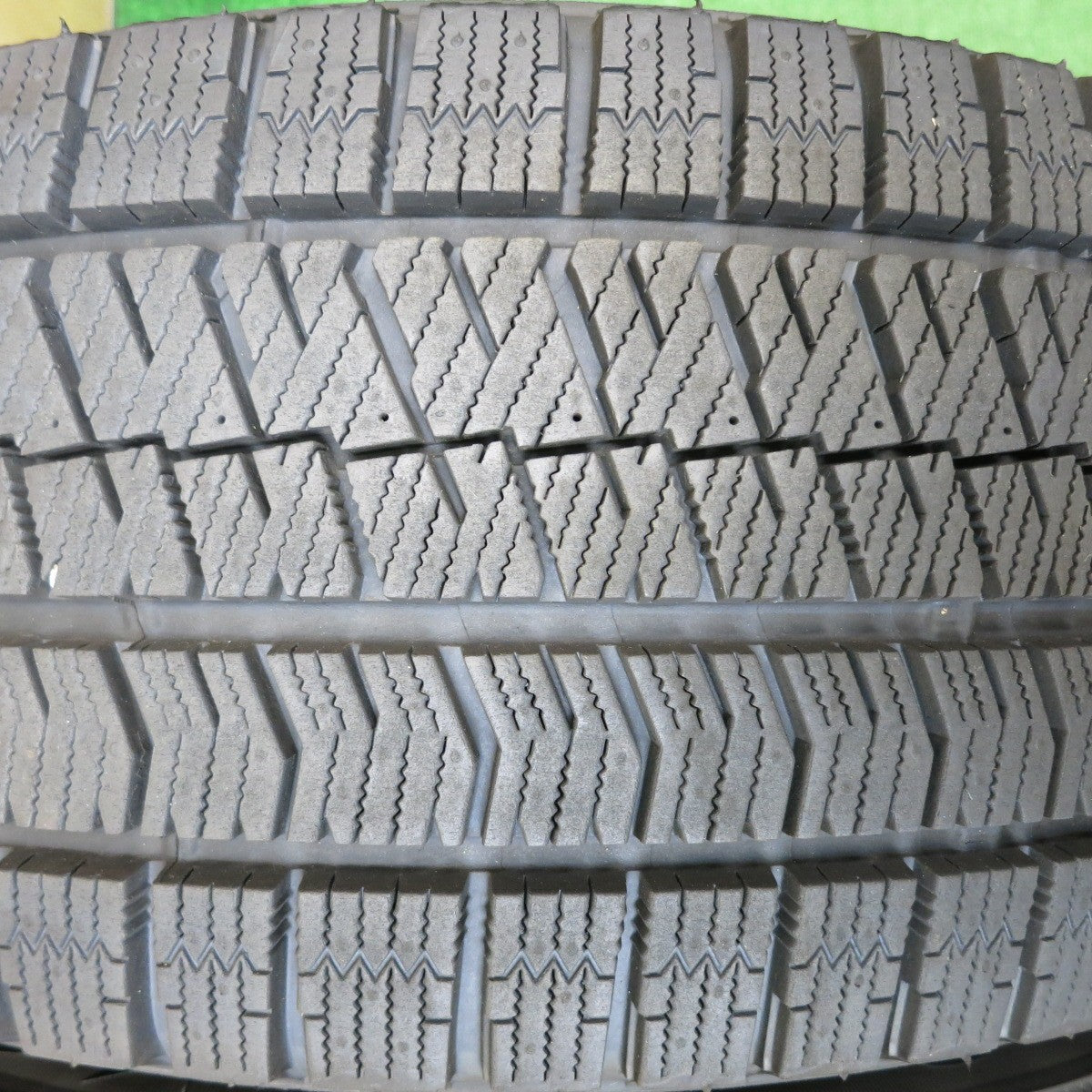 バリ溝!22年!キレイ!9.5分★スタッドレス 215/55R17 ブリヂストン ブリザック VRX2 BALMINUM バルミナ 17インチ PCD114.3/5H★5070109HAス