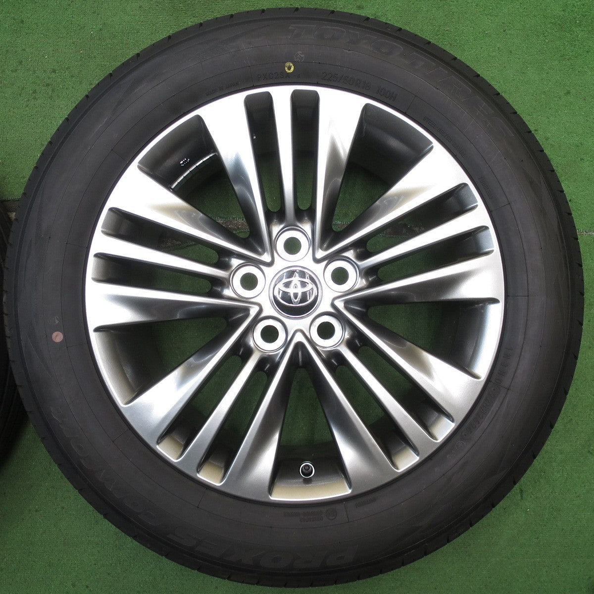 新車外し!25年★トヨタ 40系 アルファード ヴェルファイア 純正 225/60R18 トーヨー プロクセス Comfort コンフォート 18インチ PCD120/5H★5081106NJノ