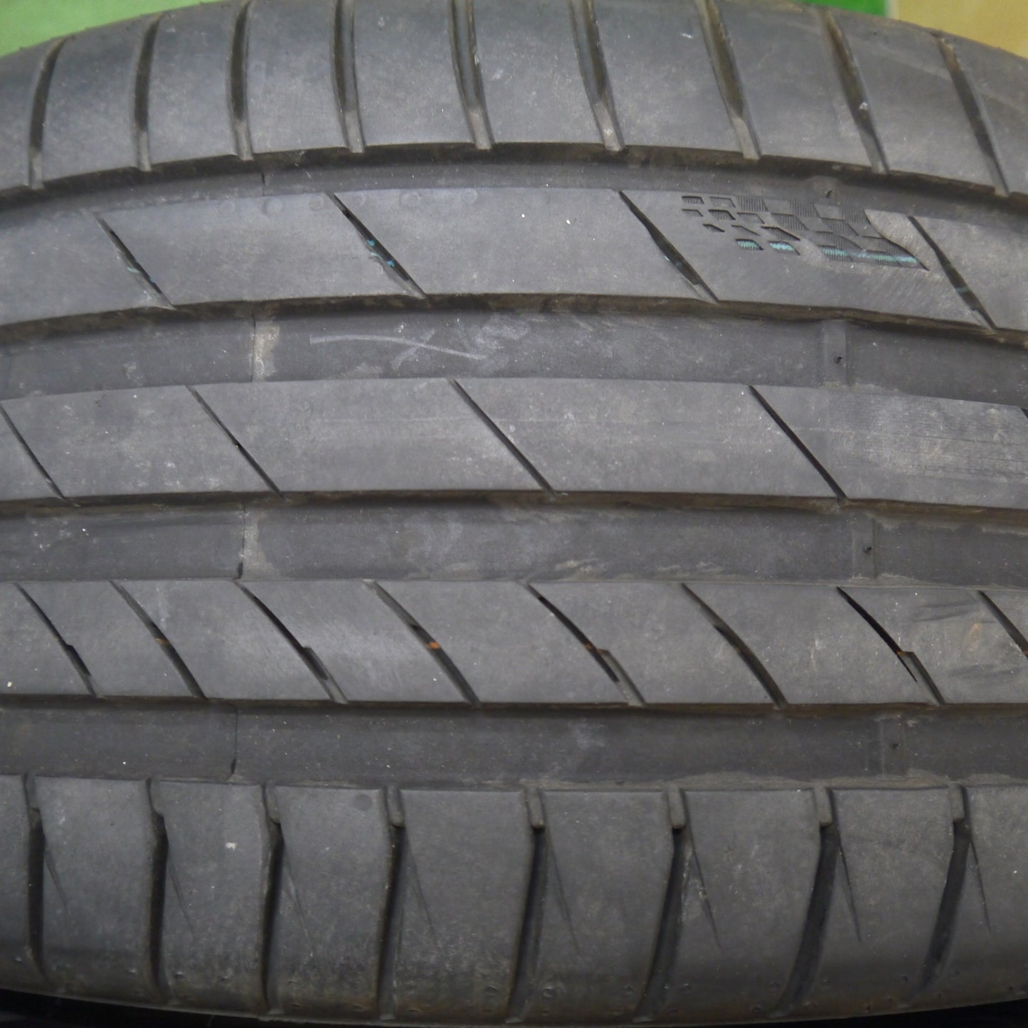バリ溝!25年!9.5分以上!2本★255/40R18 クムホ エクスタ PS71 ECSTA タイヤ 18インチ レクサス IS ベンツ CLS E SL クラス BMW 3 4シリーズ Z4 等★6012807Hノタ