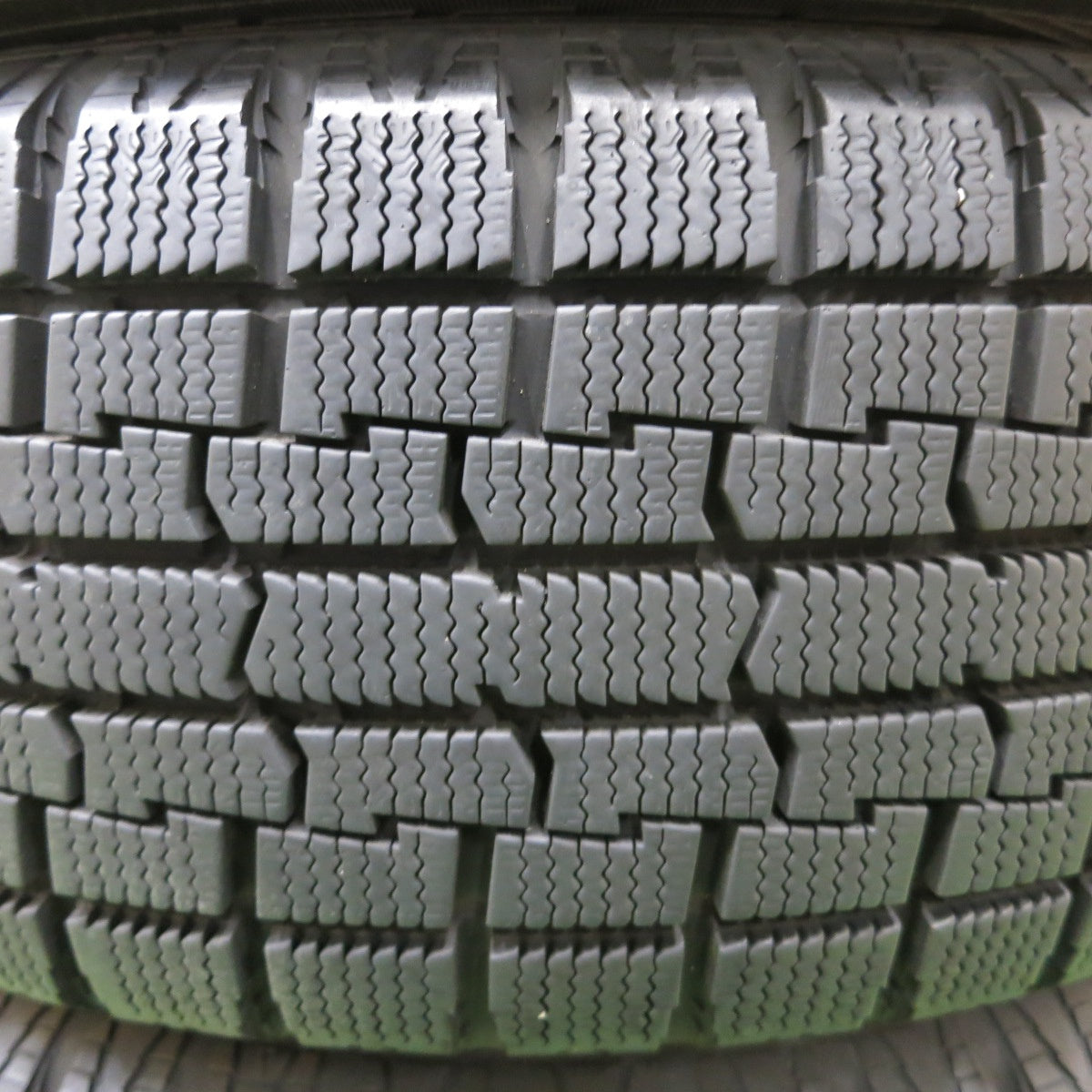 バリ溝!9.5分以上★トヨタ シエンタ 純正 スチール 185/60R15 スタッドレス アイスフロンテージ トーヨー 15インチ PCD100/5H★5041604ナス