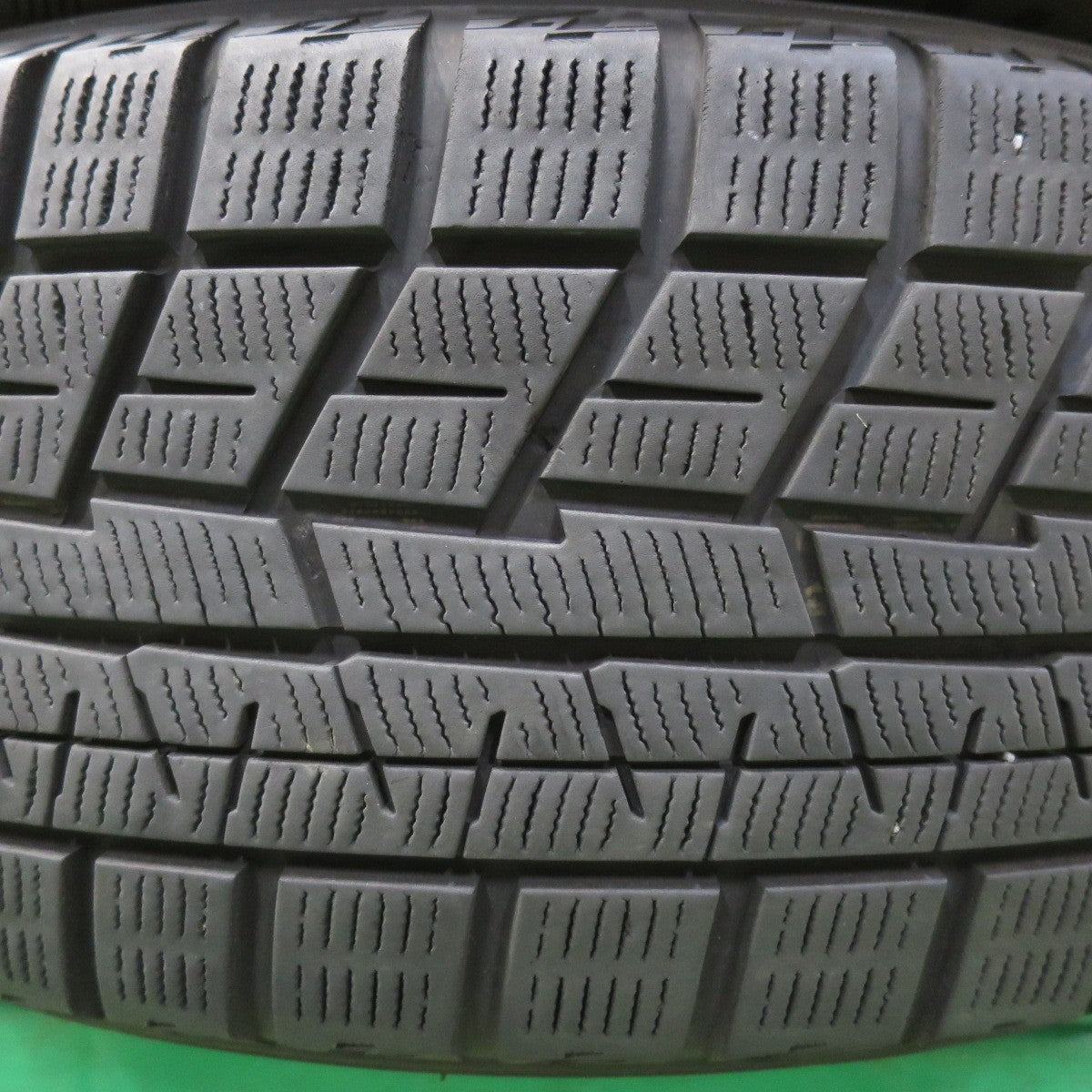 キレイ!23年★スタッドレス 205/65R16 ヨコハマ アイスガード iG60 MiLLOUS ミルアス 16インチ PCD114.3/5H★5060904イス