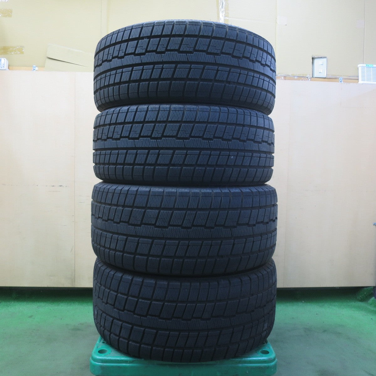 バリ溝!23年!キレイ!9.5分★ベンツ 等 245/35R19 275/35R19 スタッドレス クーパー WEATHER-MASTER ICE 100 社外 アルミ 19インチ PCD112/5H★6052701イス